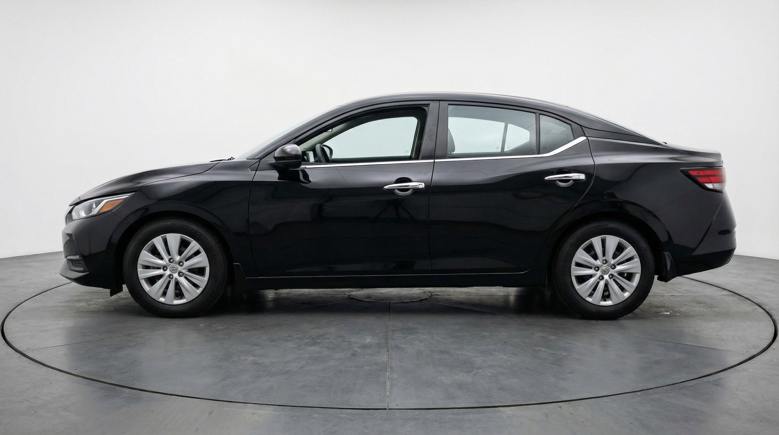 Thumbnail: 2025 Nissan Sentra - 5