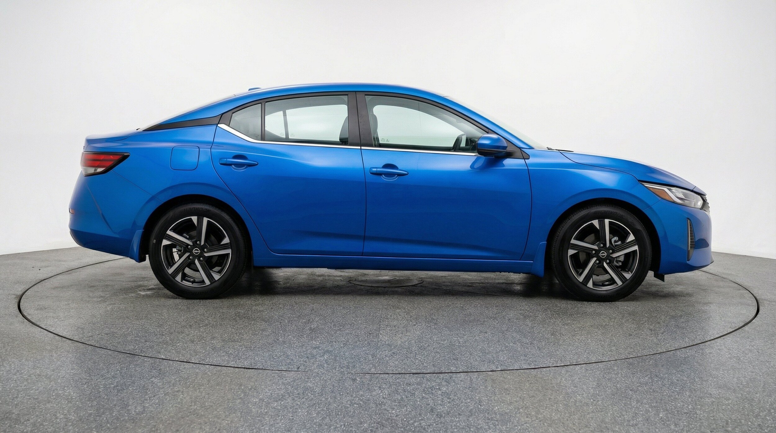 Thumbnail: 2025 Nissan Sentra - 10