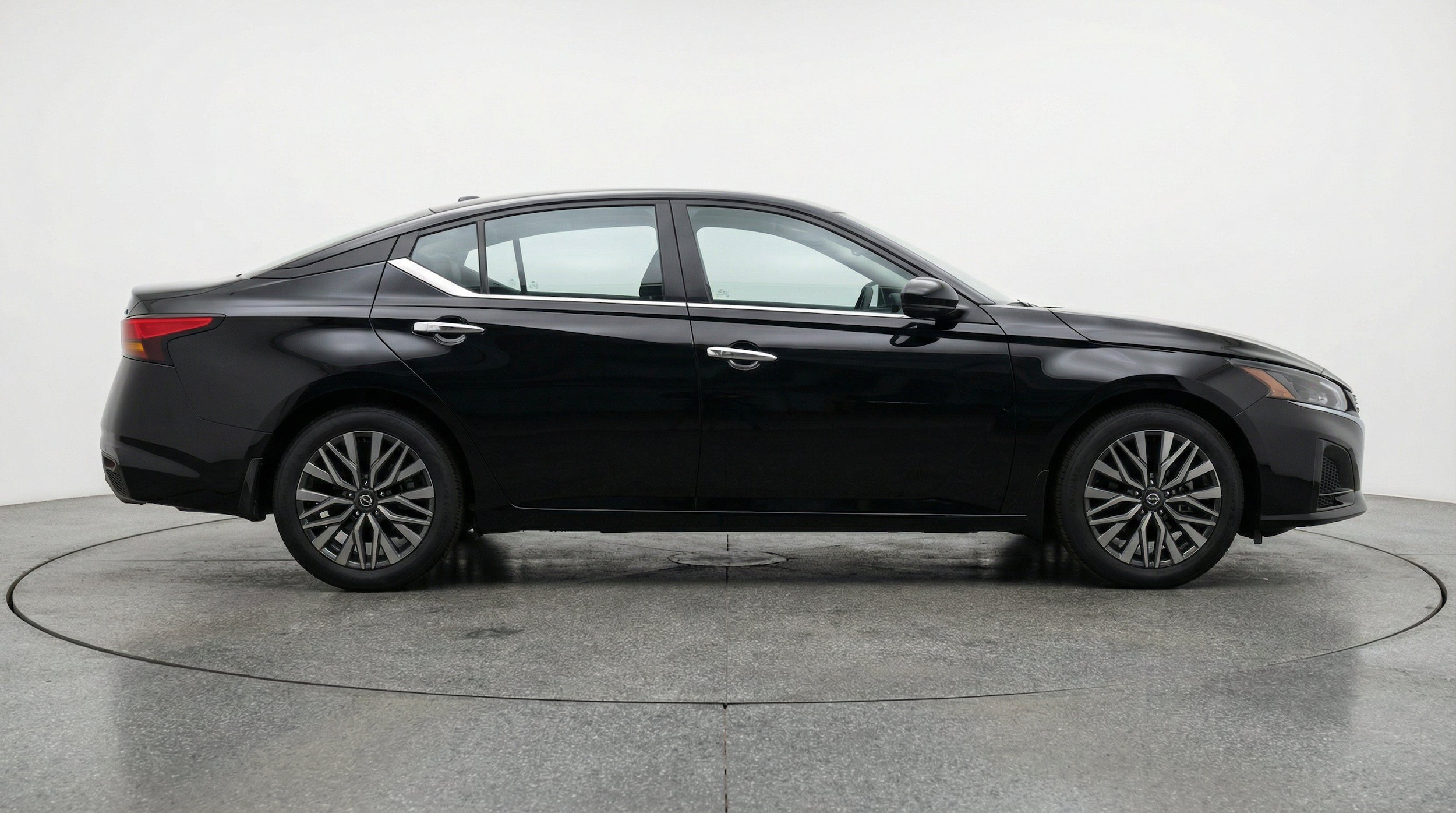 Thumbnail: 2025 Nissan Altima - 11