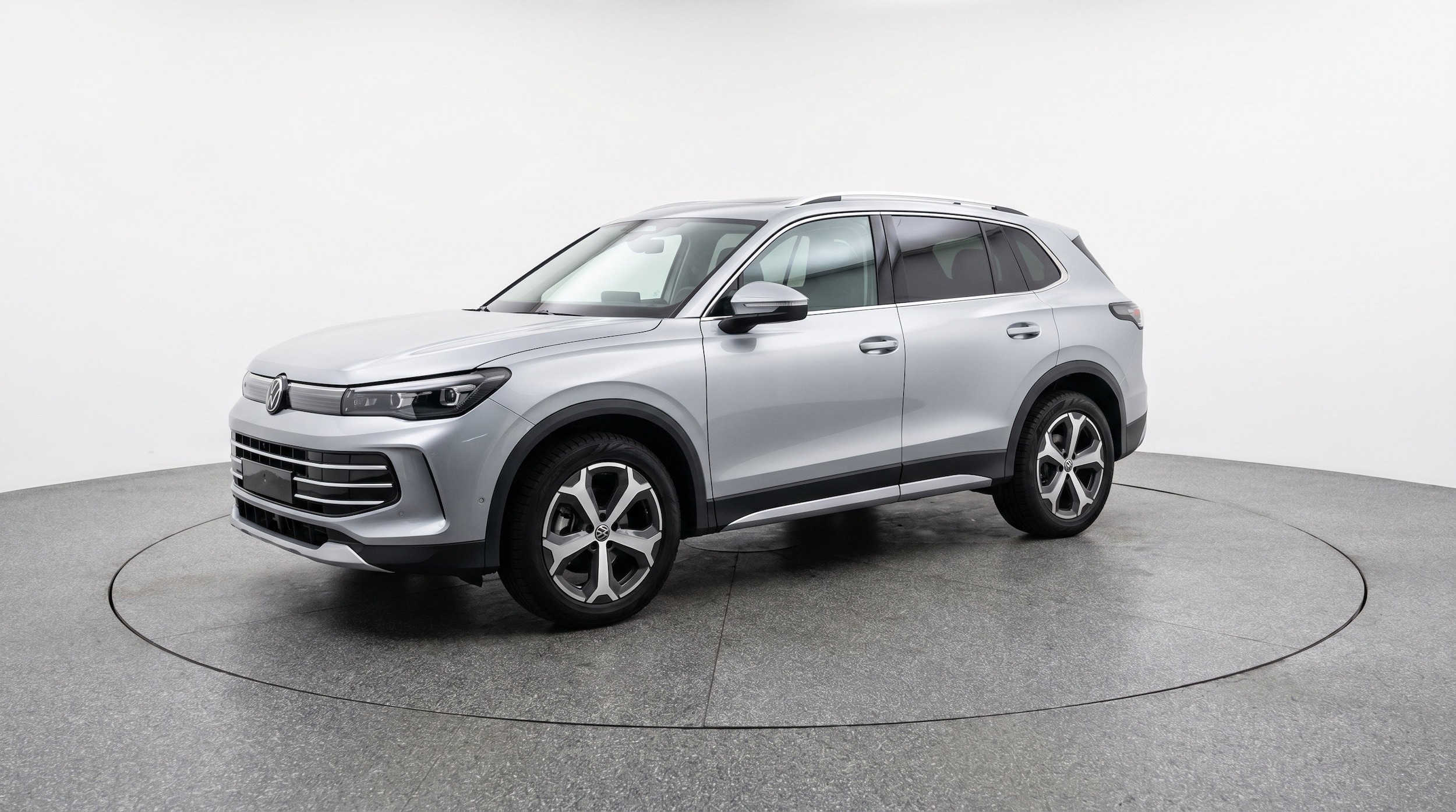 Thumbnail: 2026 Volkswagen Tiguan - 3