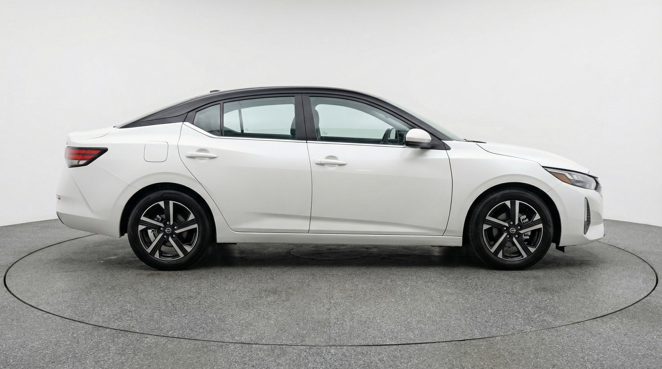 Thumbnail: 2025 Nissan Sentra - 11