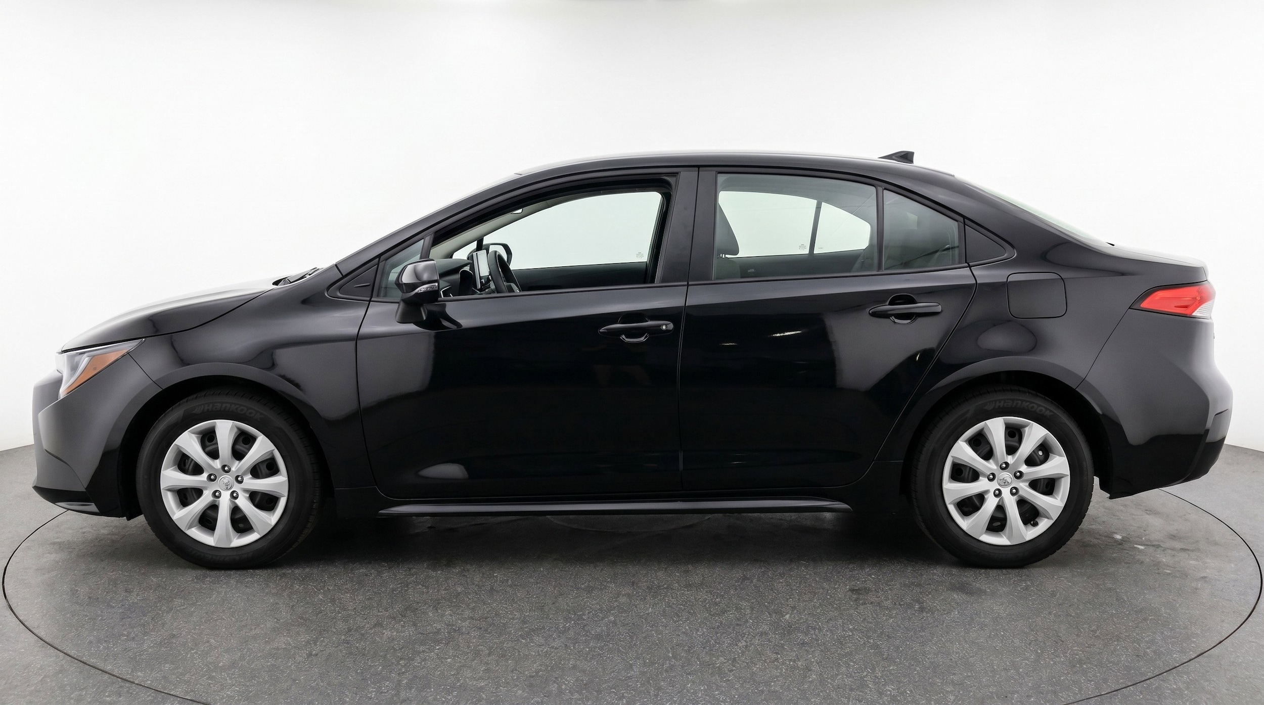 Thumbnail: 2025 Toyota Corolla - 5