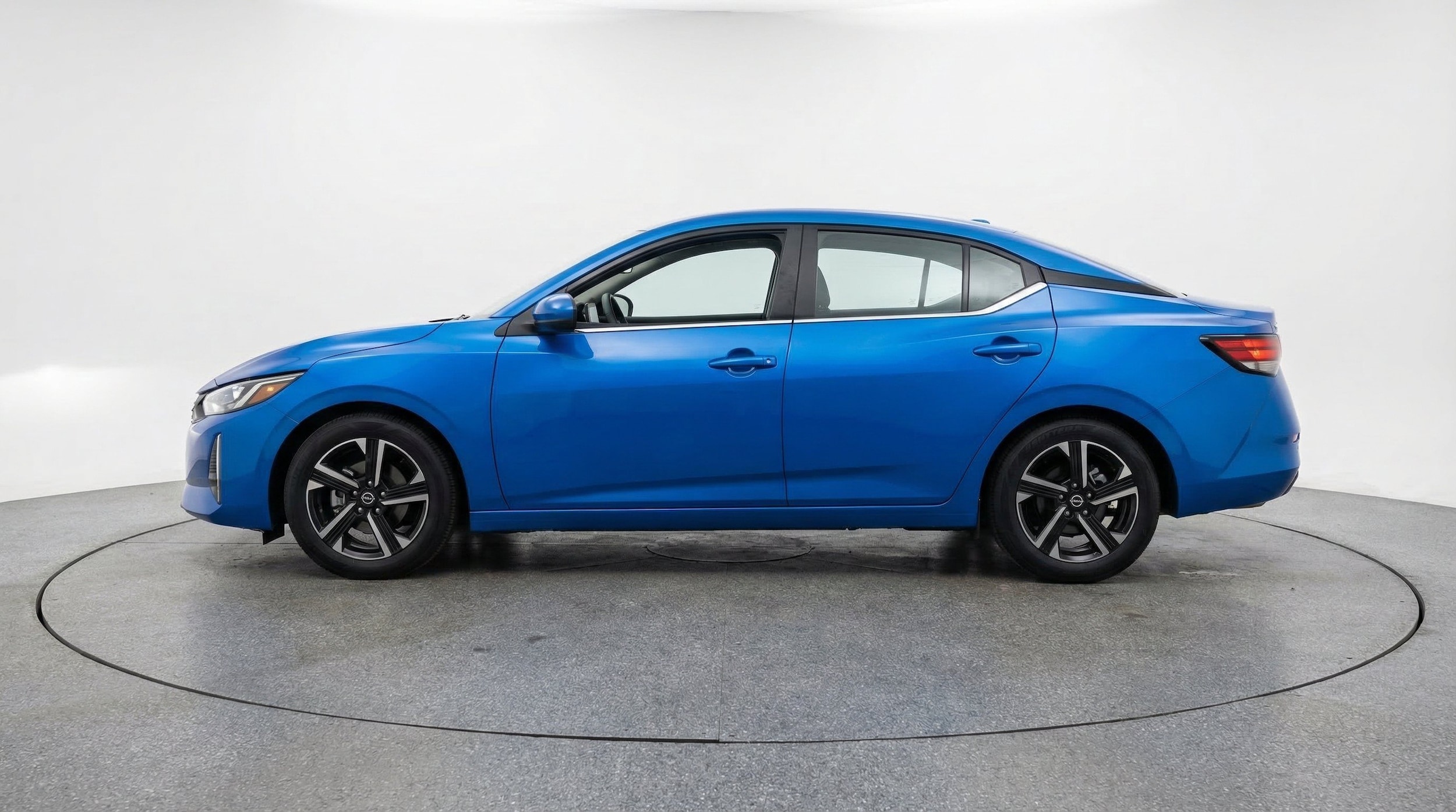 Thumbnail: 2025 Nissan Sentra - 5