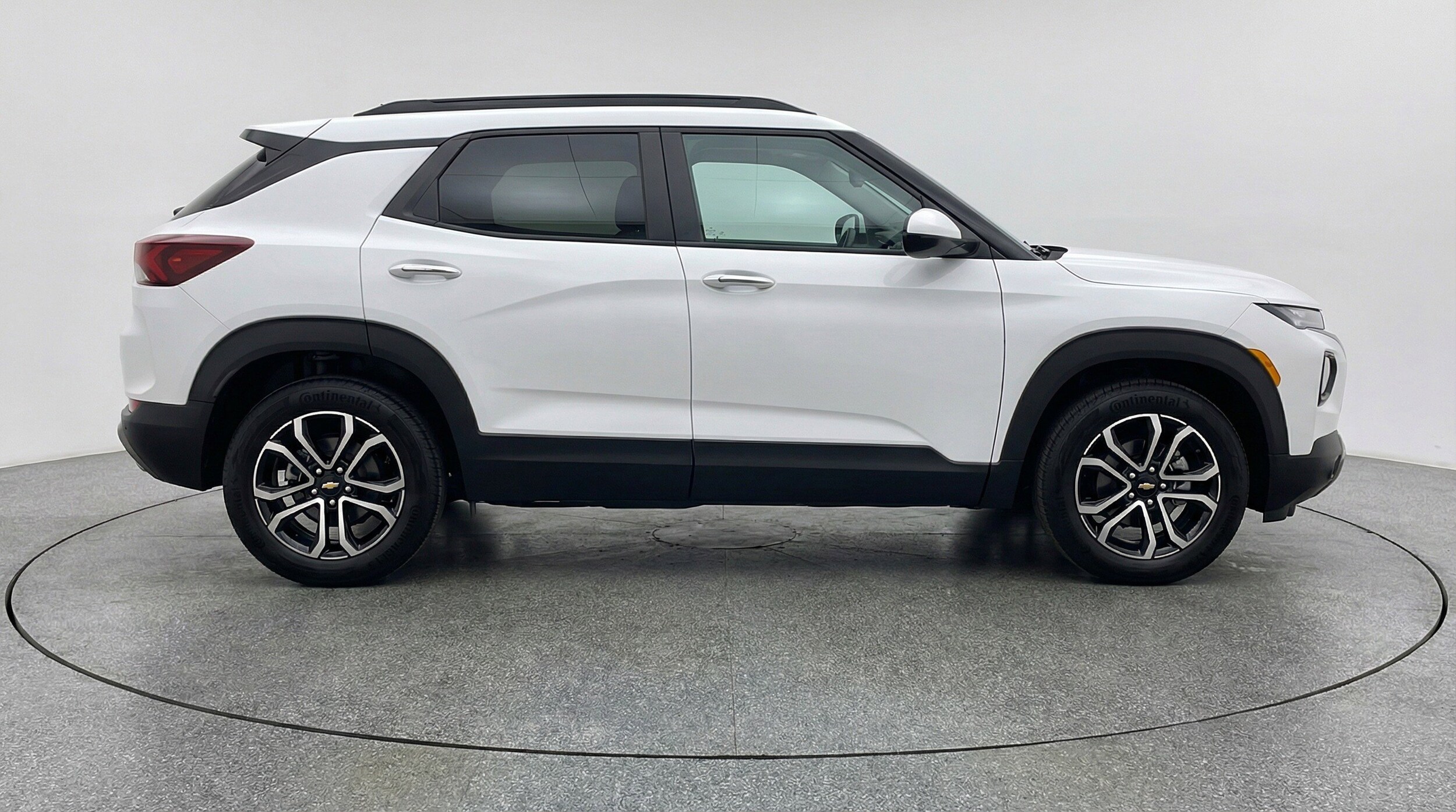 Thumbnail: 2025 Chevrolet TrailBlazer - 11