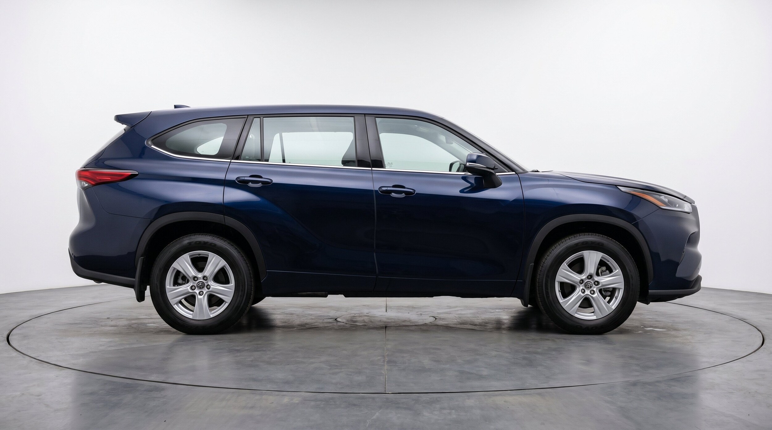 Thumbnail: 2025 Toyota Highlander - 11