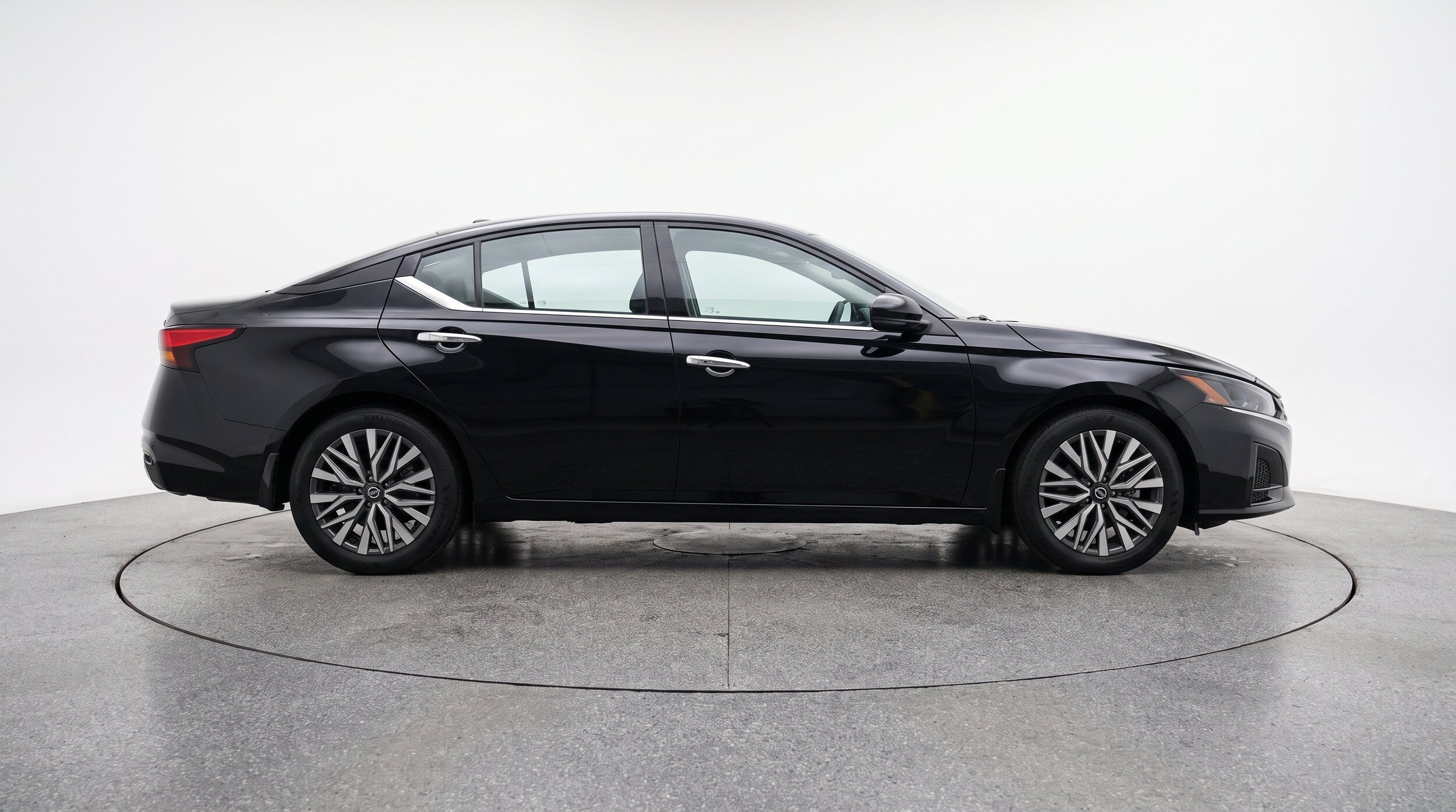 Thumbnail: 2025 Nissan Altima - 11