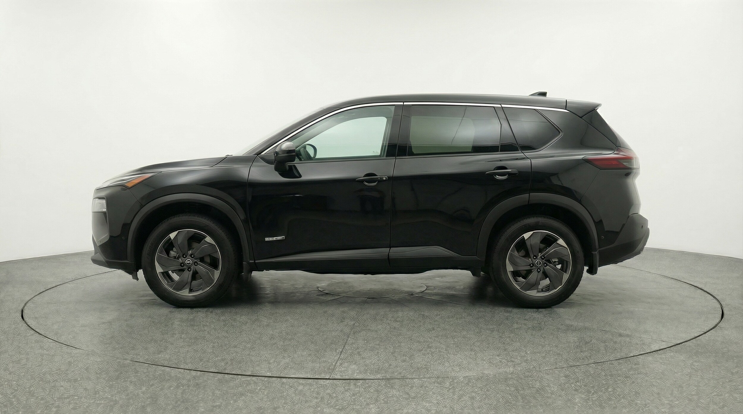 Thumbnail: 2025 Nissan Rogue - 4