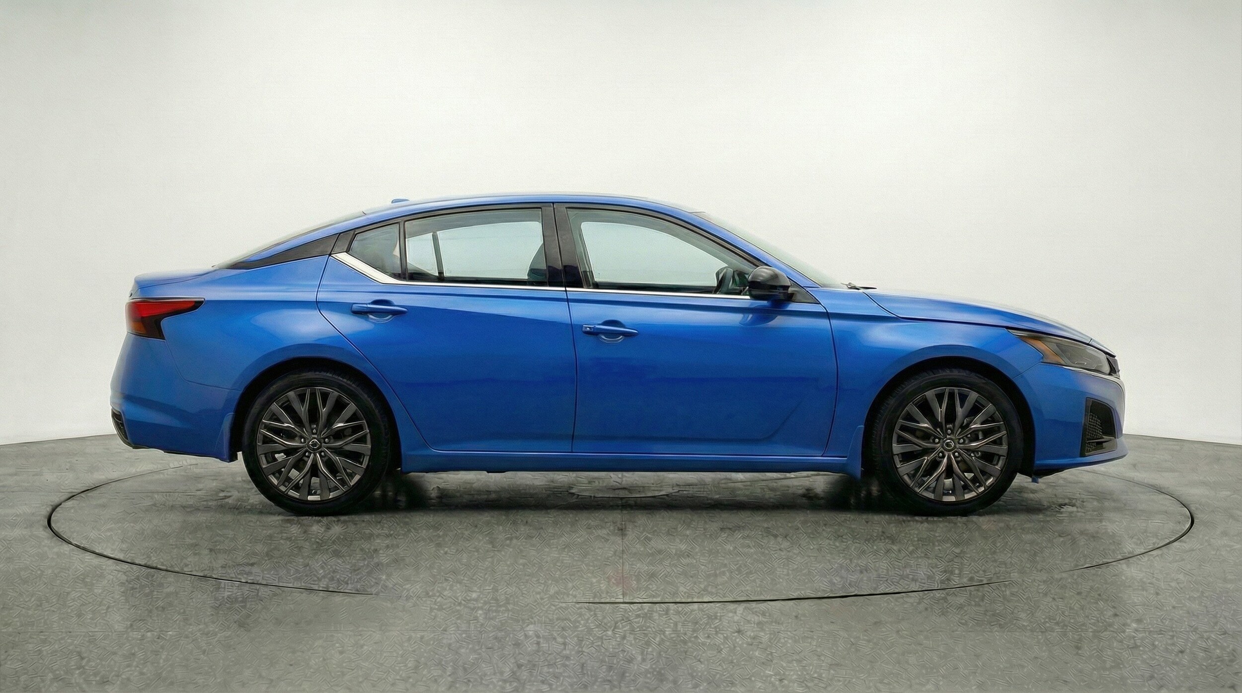 Thumbnail: 2025 Nissan Altima - 11