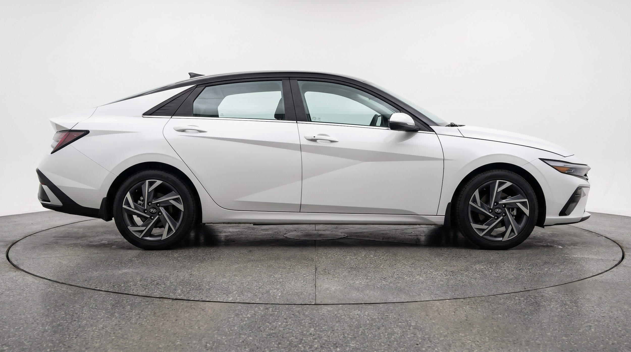 Thumbnail: 2025 Hyundai Elantra - 11