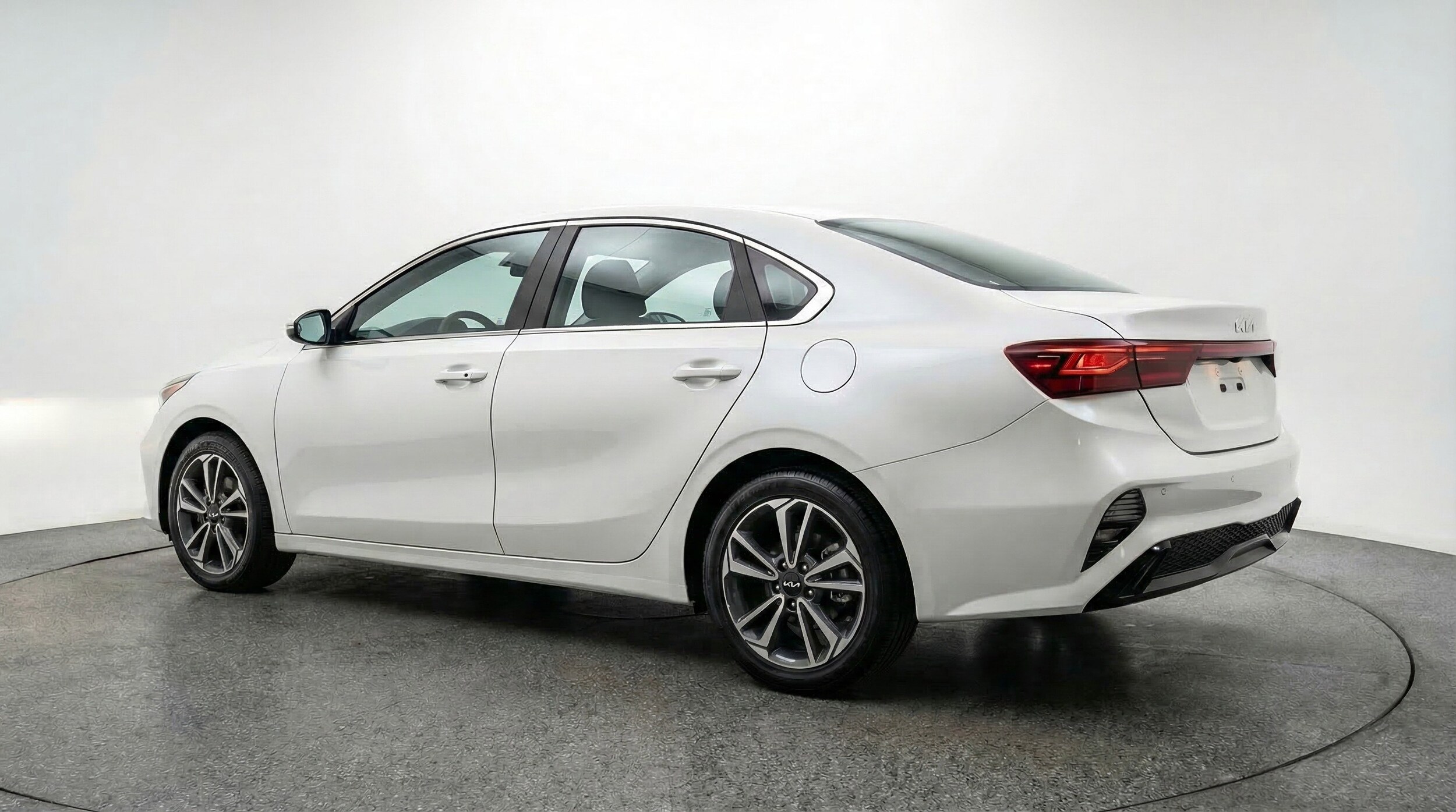 Thumbnail: 2024 Kia Forte - 6