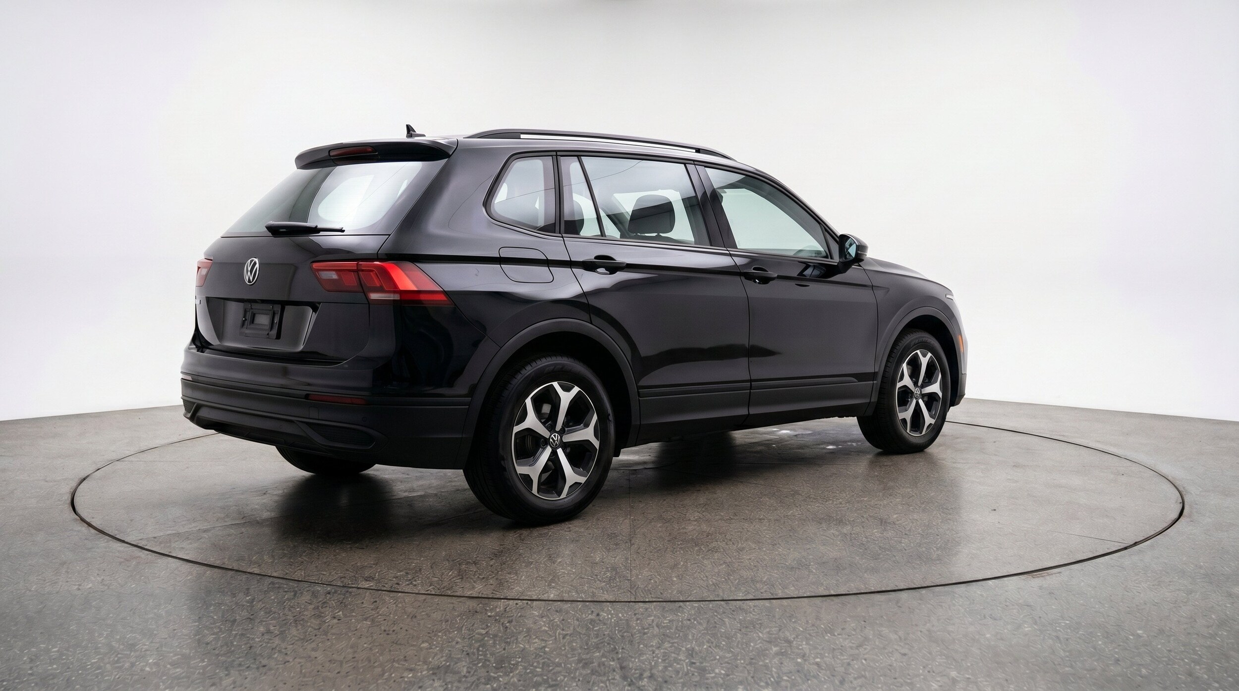 Thumbnail: 2026 Volkswagen Tiguan - 9