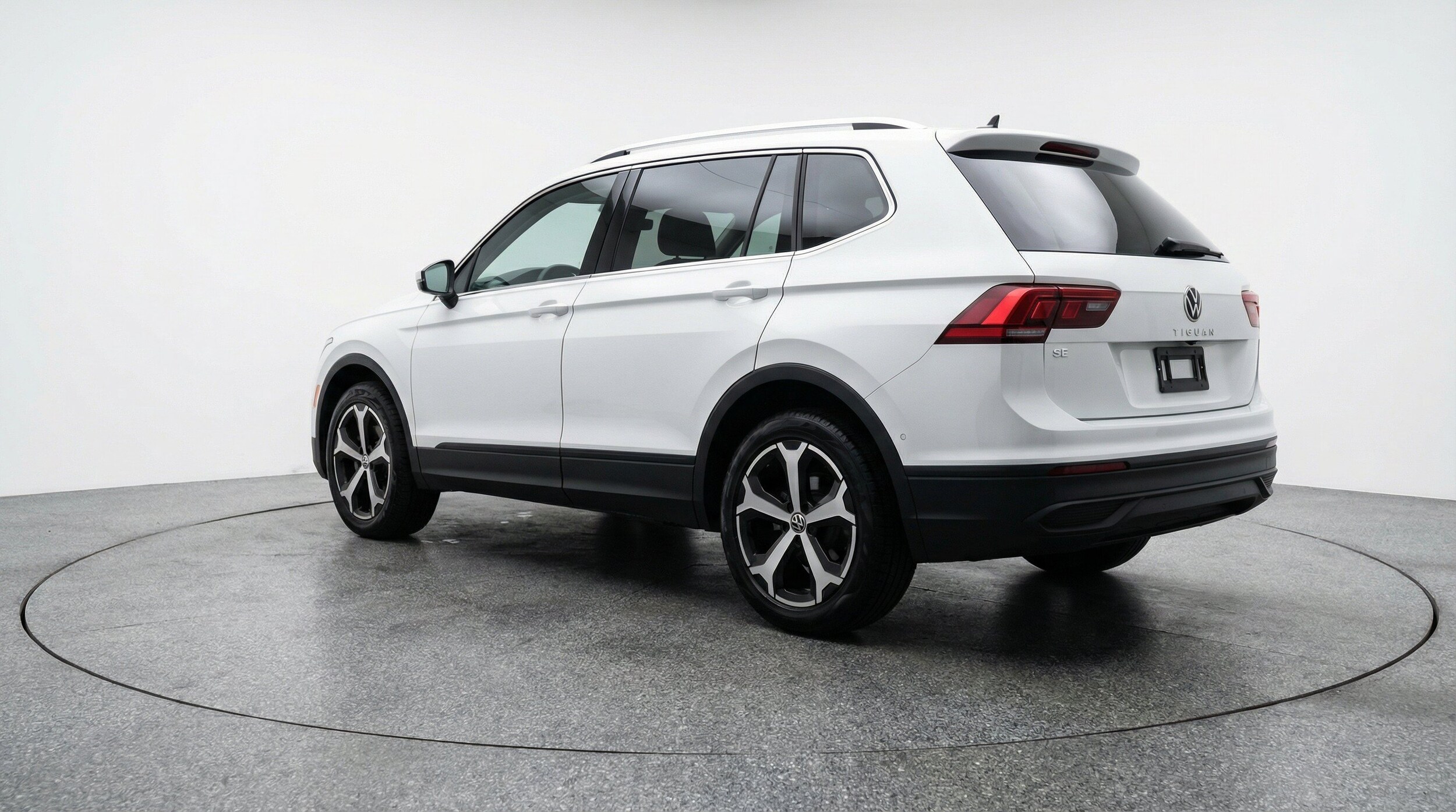 Thumbnail: 2026 Volkswagen Tiguan - 6