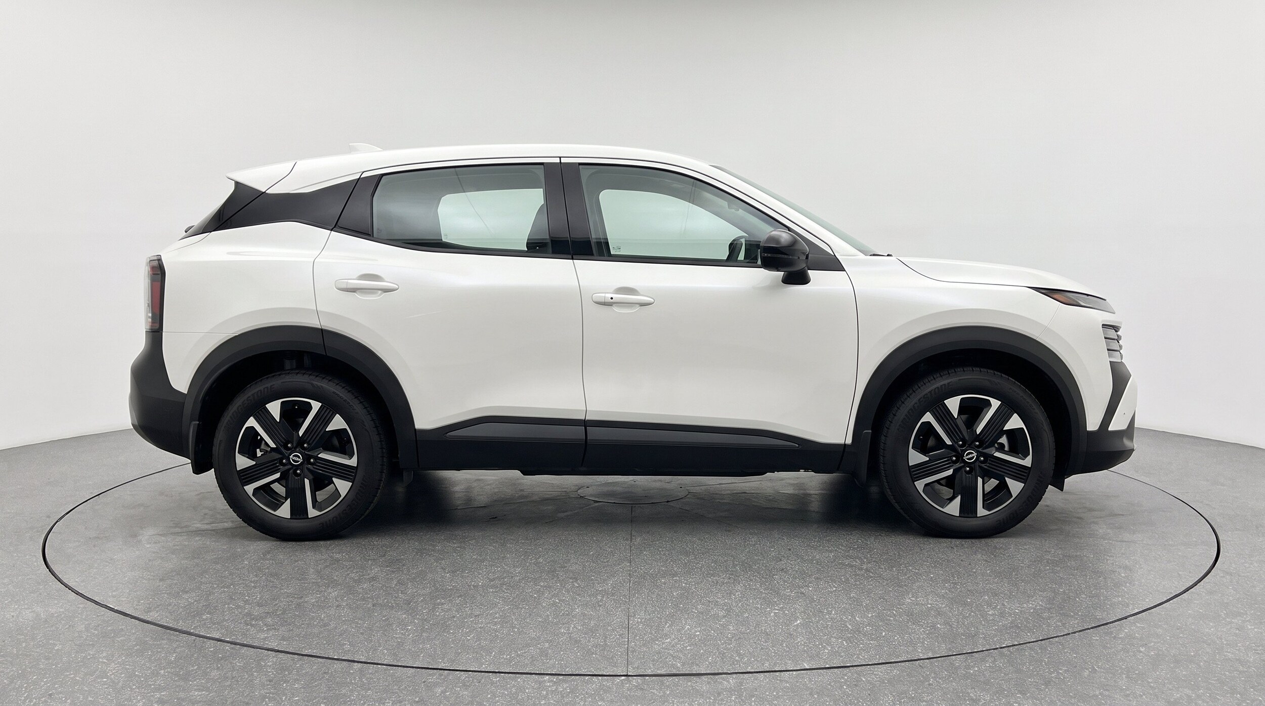 Thumbnail: 2026 Nissan Kicks - 11