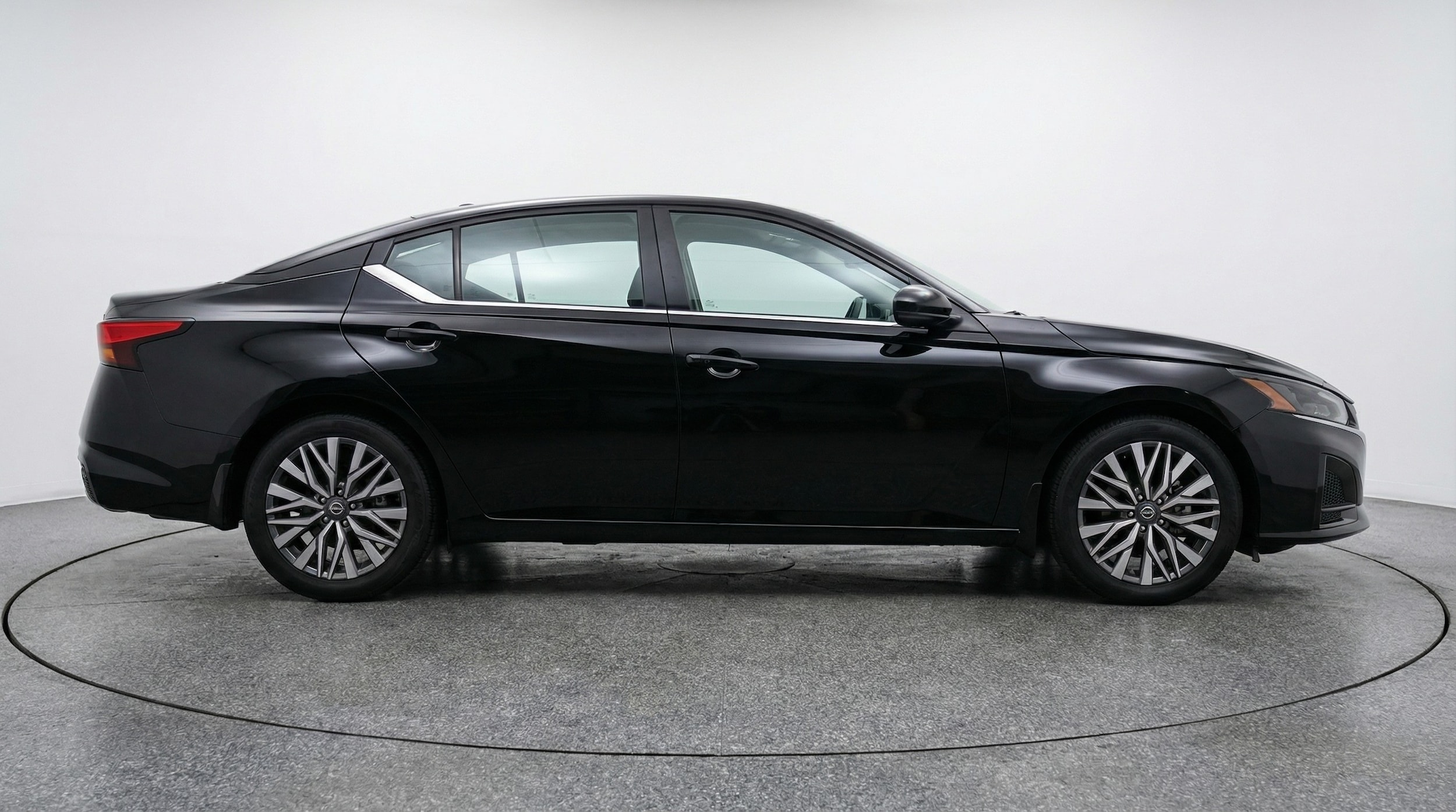 Thumbnail: 2025 Nissan Altima - 8