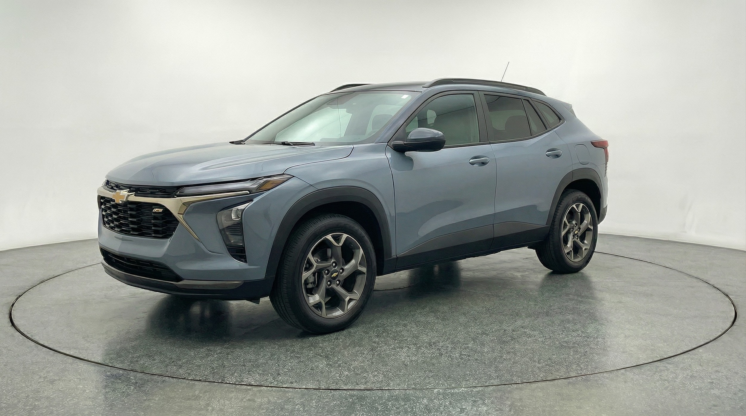 Thumbnail: 2025 Chevrolet Trax - 3