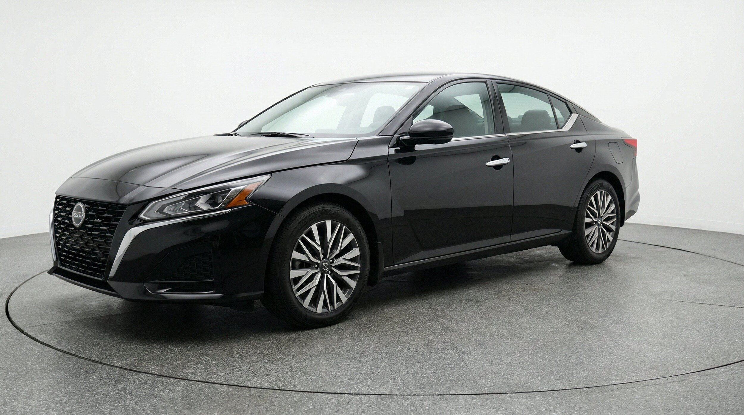 Thumbnail: 2025 Nissan Altima - 3