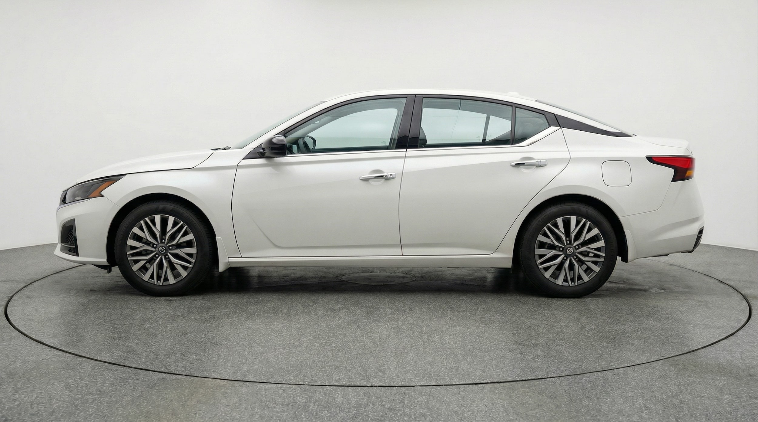 Thumbnail: 2025 Nissan Altima - 4