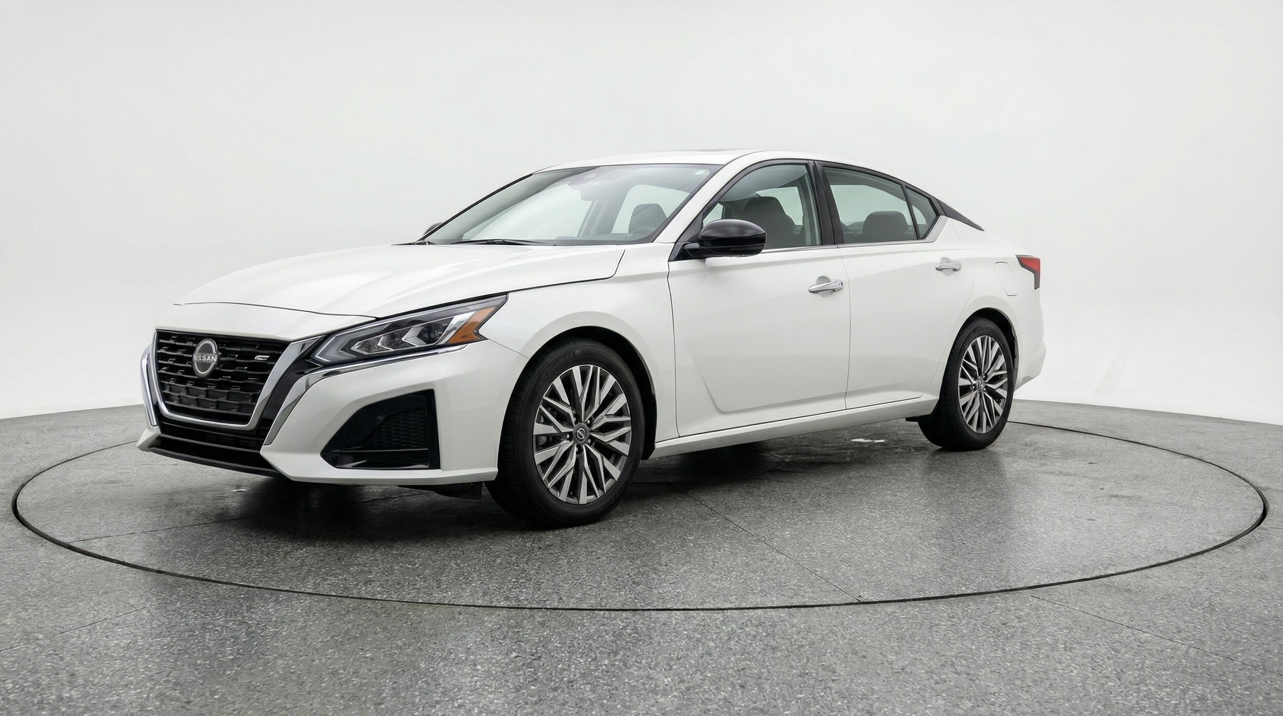 Thumbnail: 2025 Nissan Altima - 3