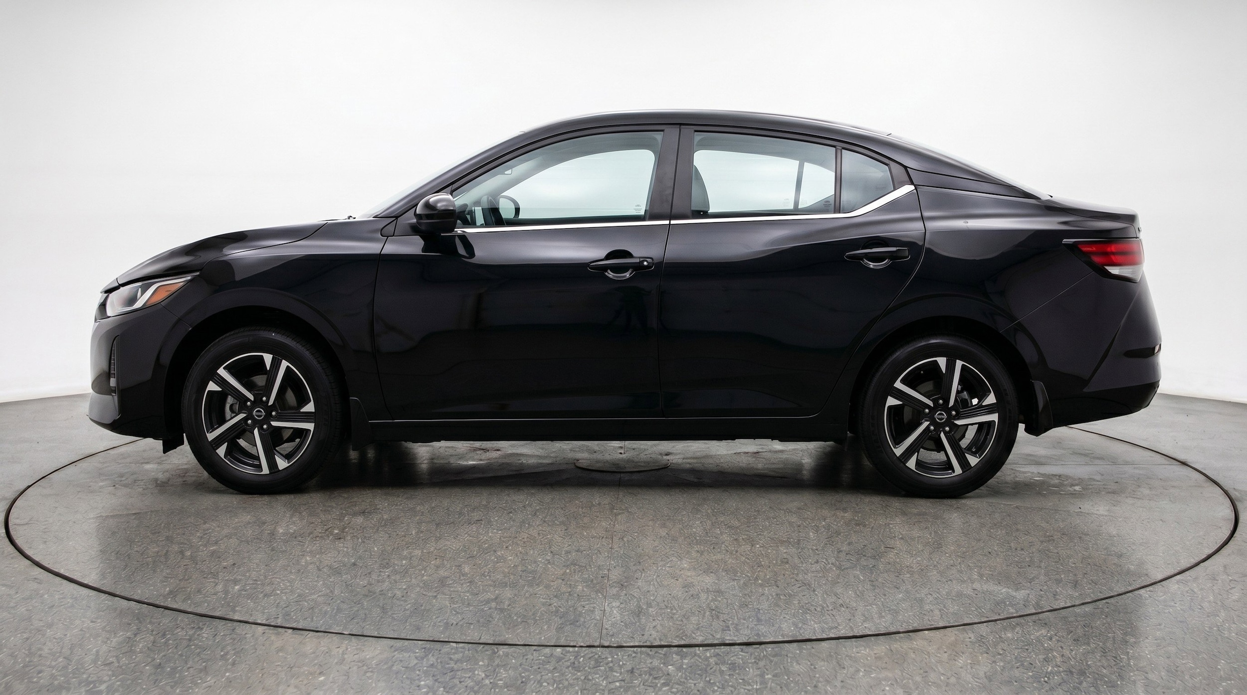 Thumbnail: 2025 Nissan Sentra - 5