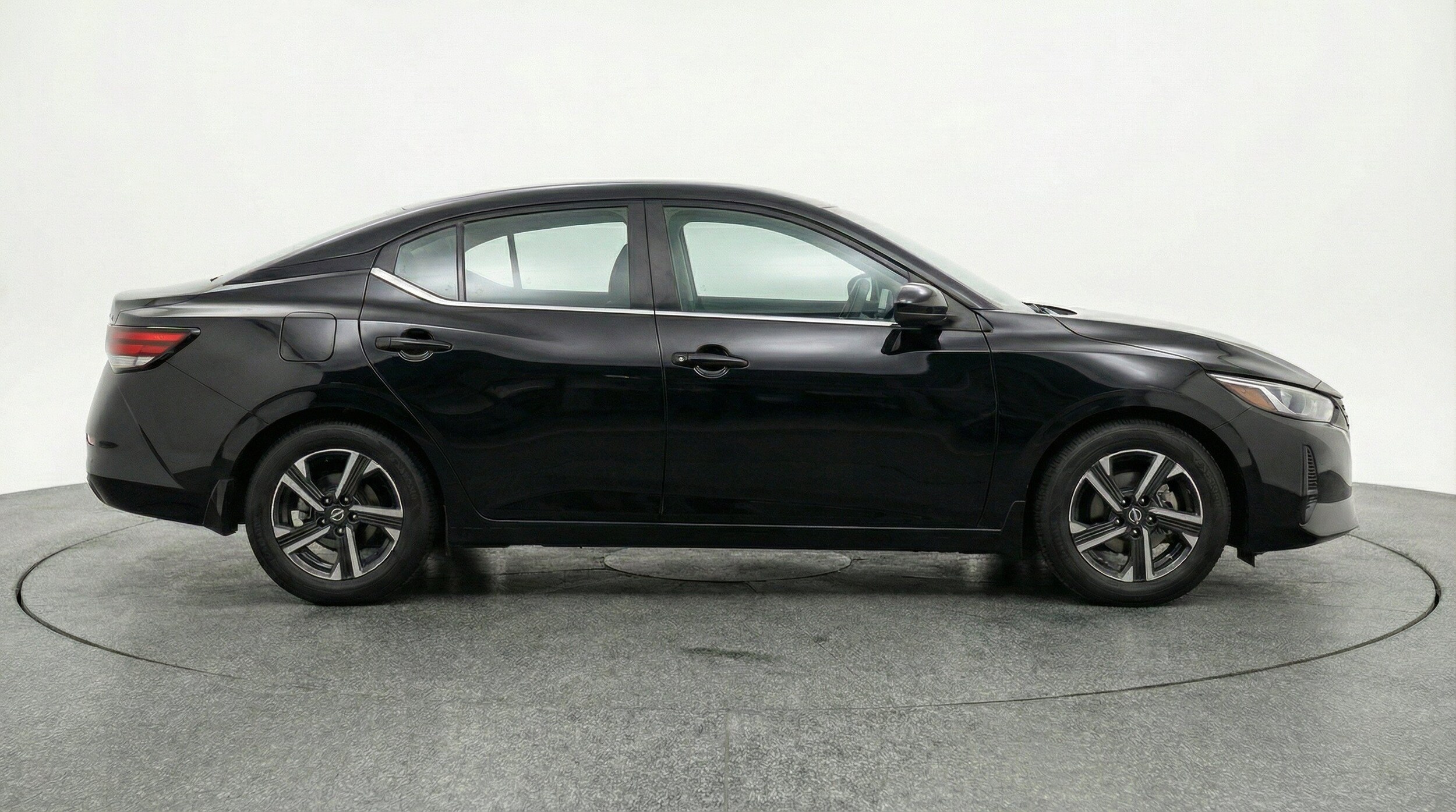 Thumbnail: 2025 Nissan Sentra - 11