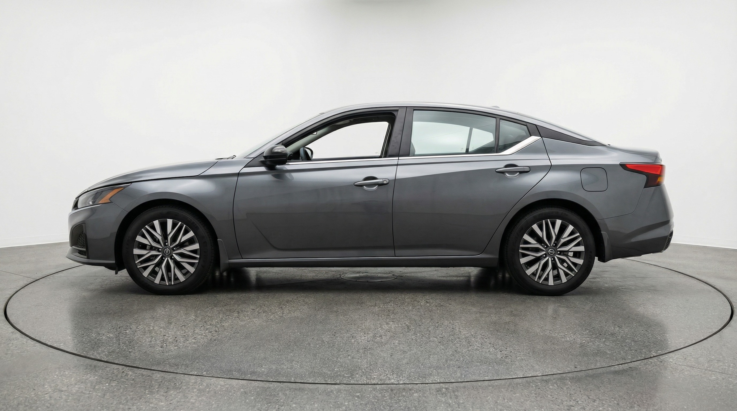 Thumbnail: 2025 Nissan Altima - 4