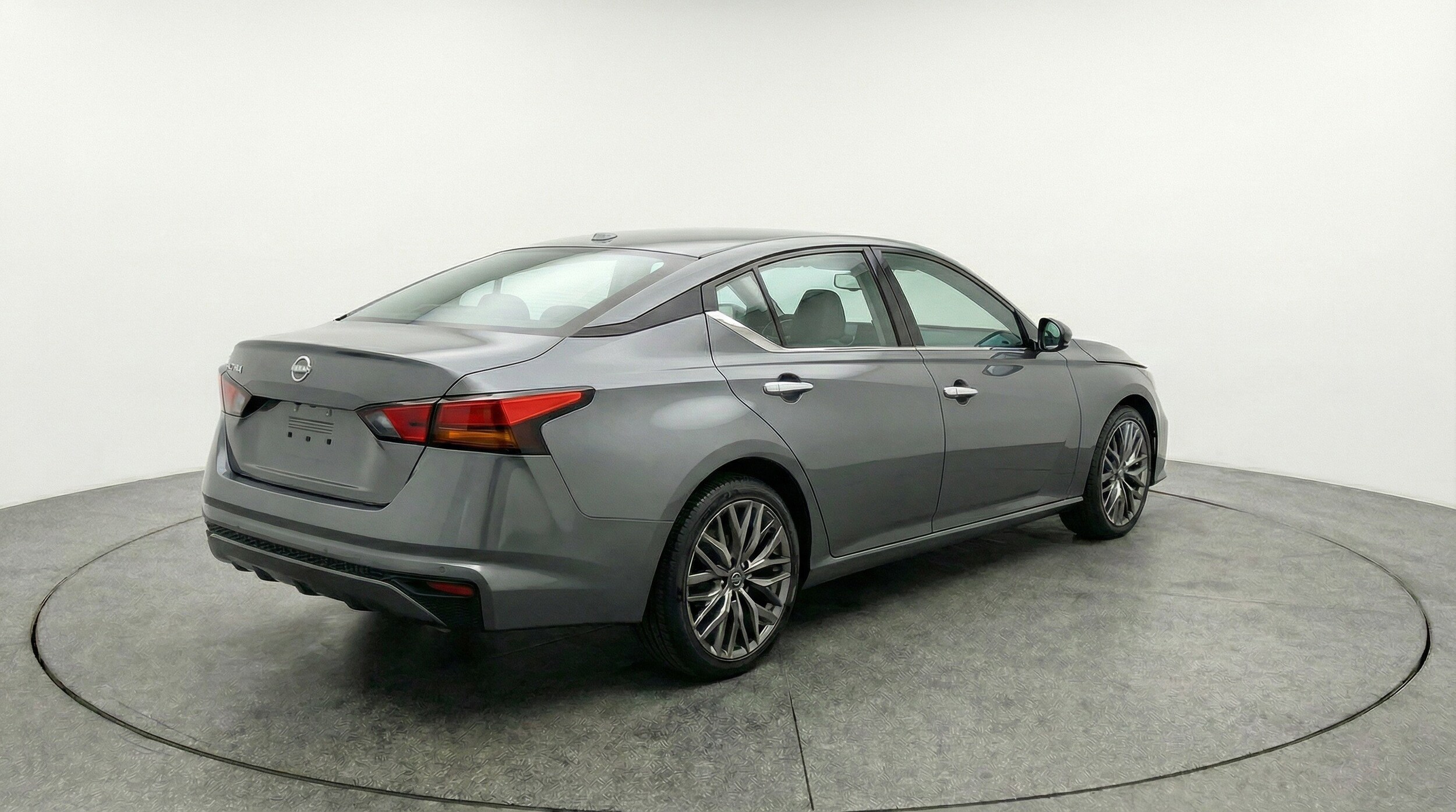 Thumbnail: 2025 Nissan Altima - 9