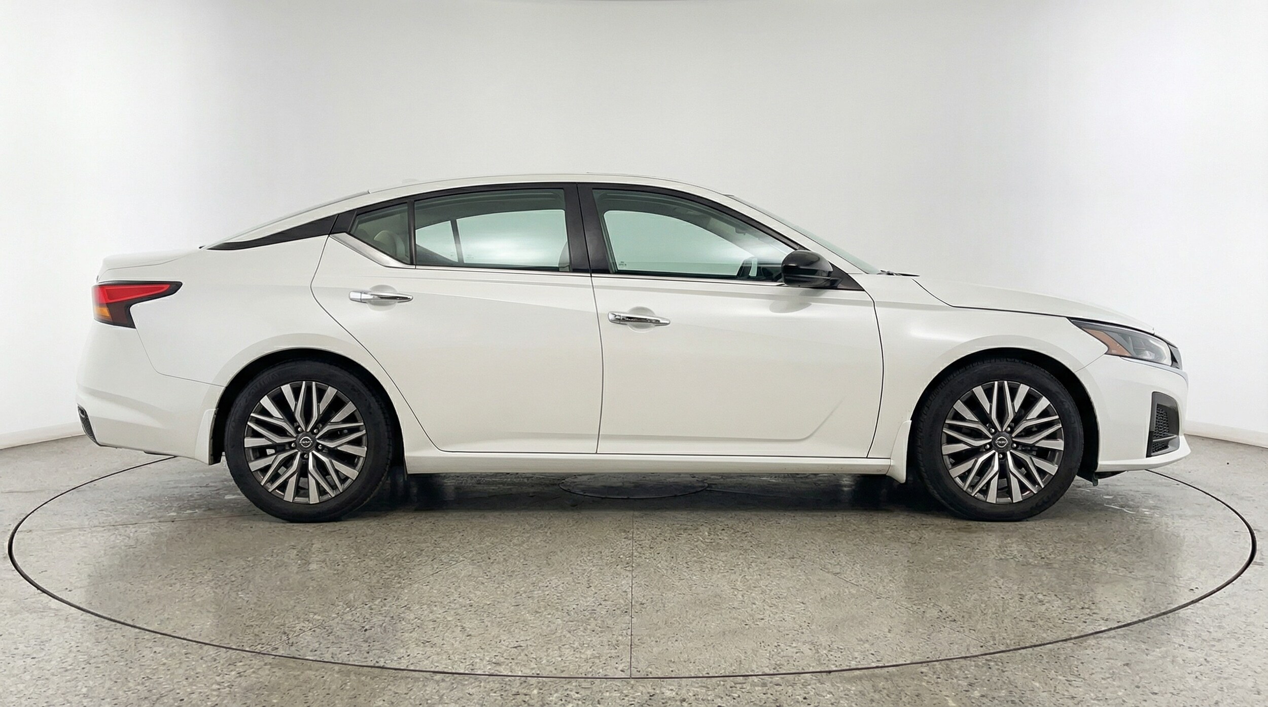 Thumbnail: 2025 Nissan Altima - 8