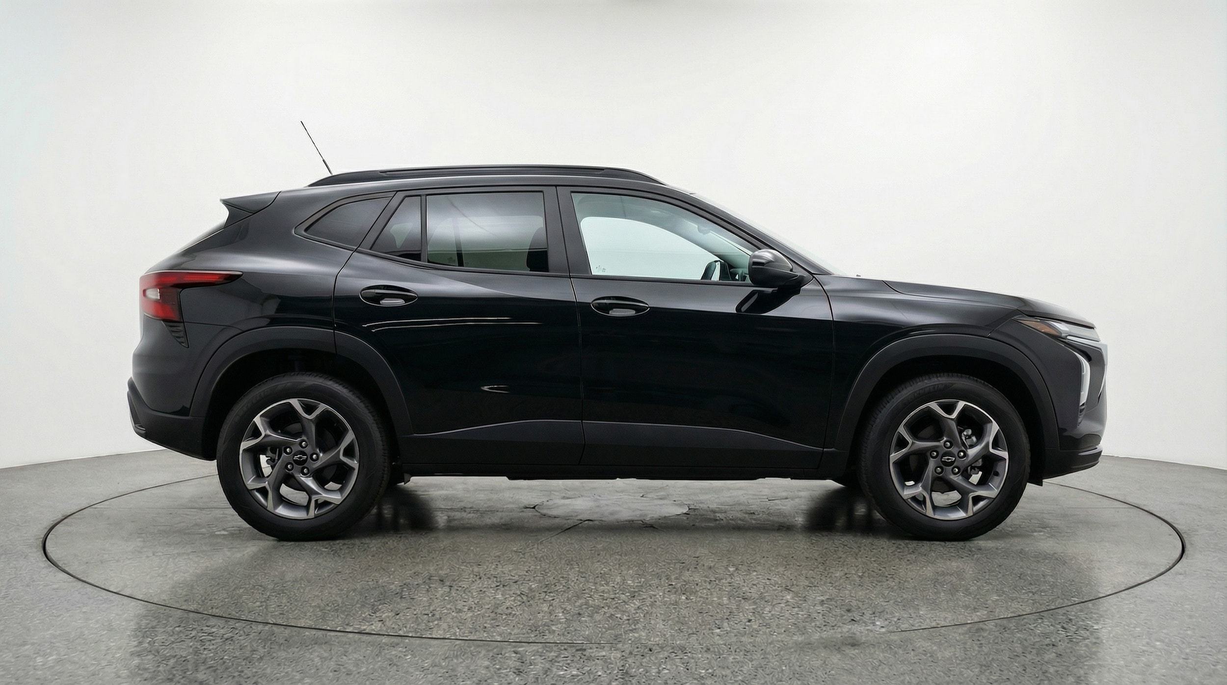 Thumbnail: 2025 Chevrolet Trax - 8