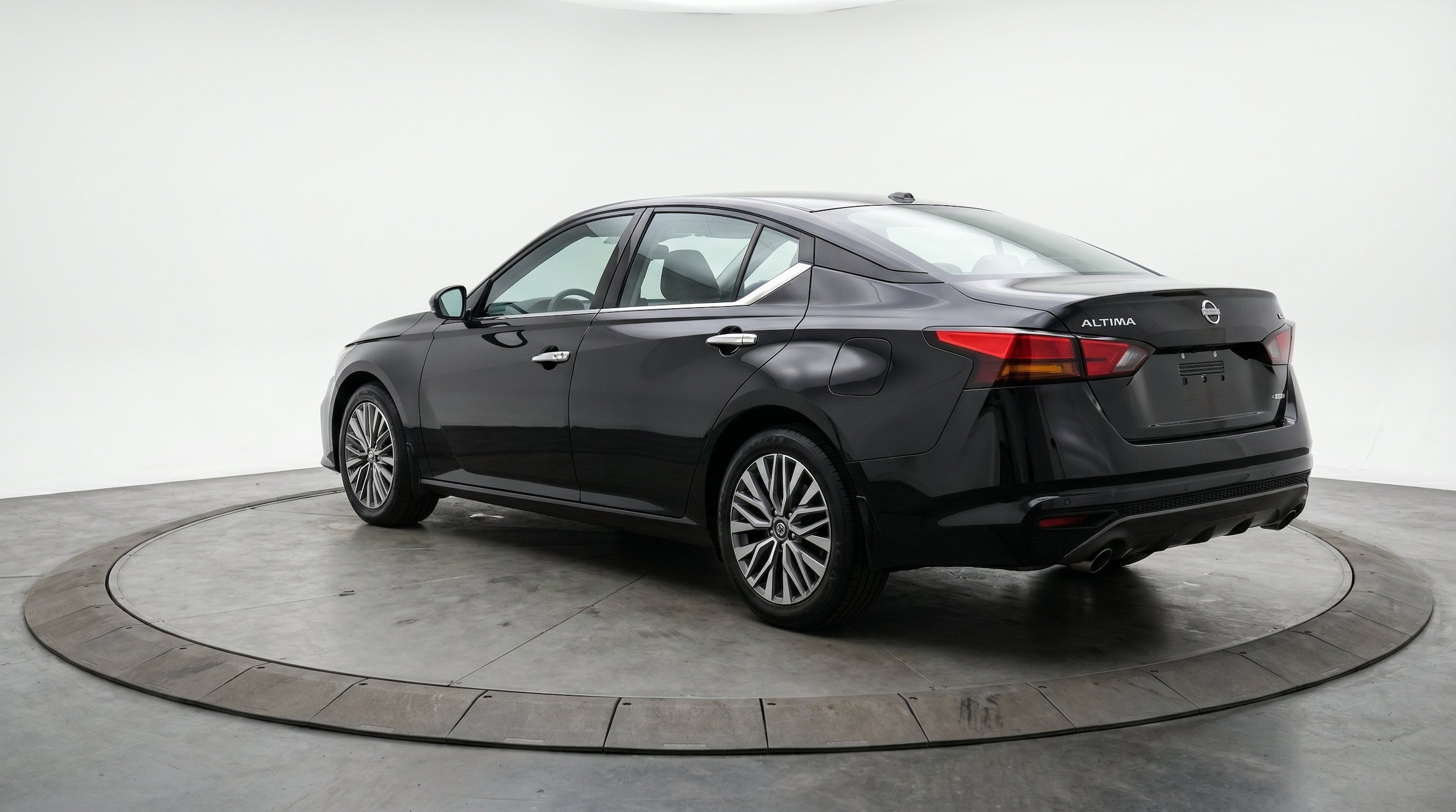 Thumbnail: 2025 Nissan Altima - 6