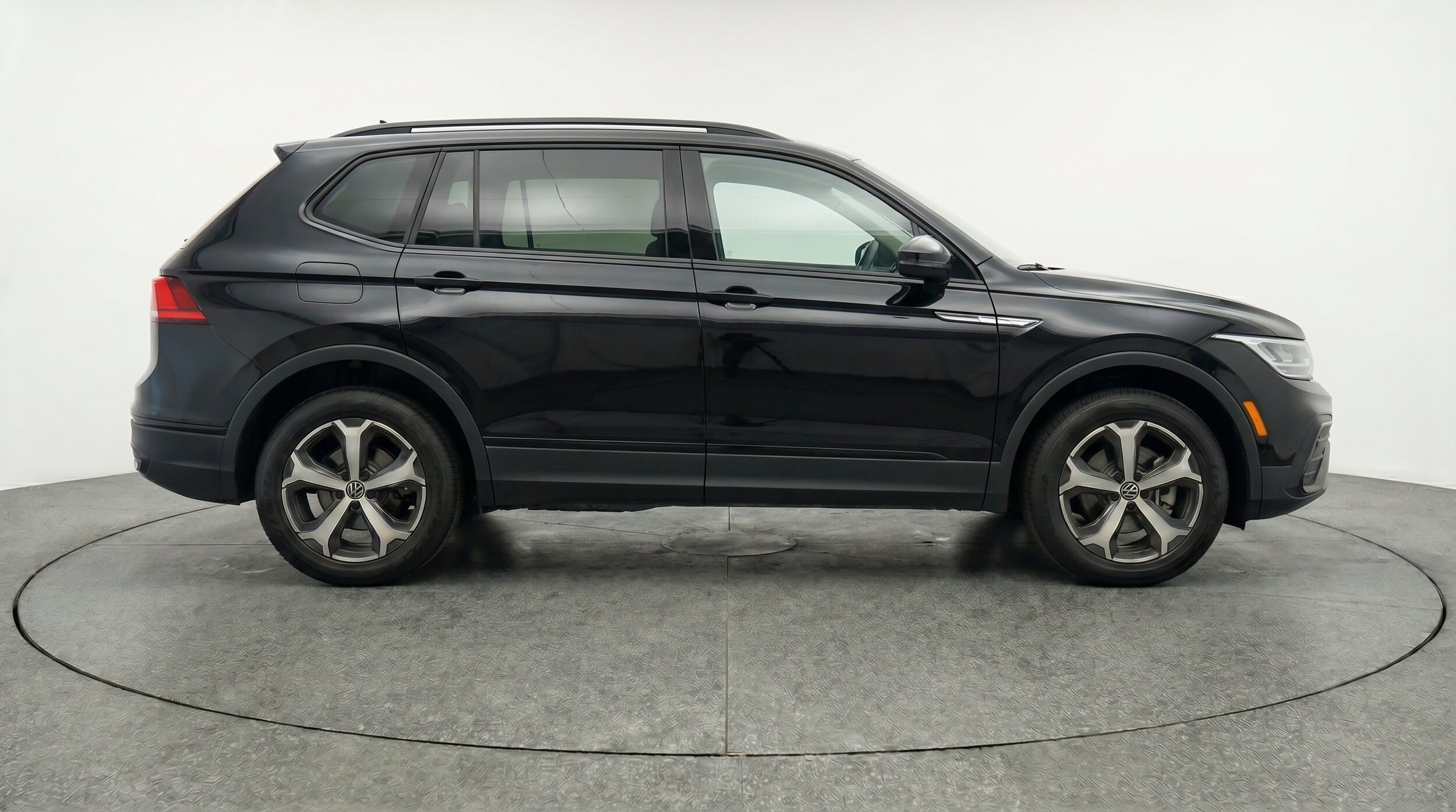 Thumbnail: 2026 Volkswagen Tiguan - 11
