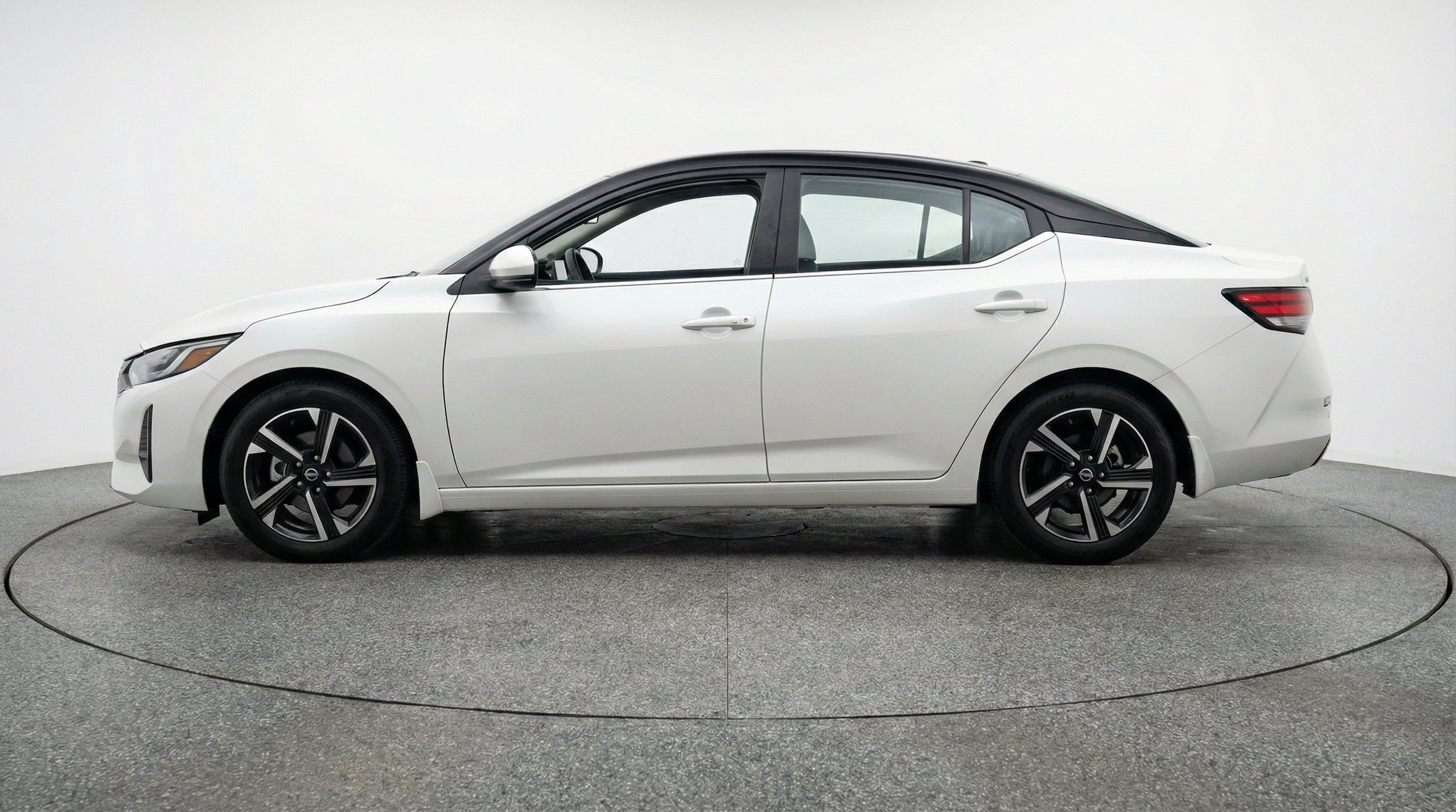 Thumbnail: 2025 Nissan Sentra - 5