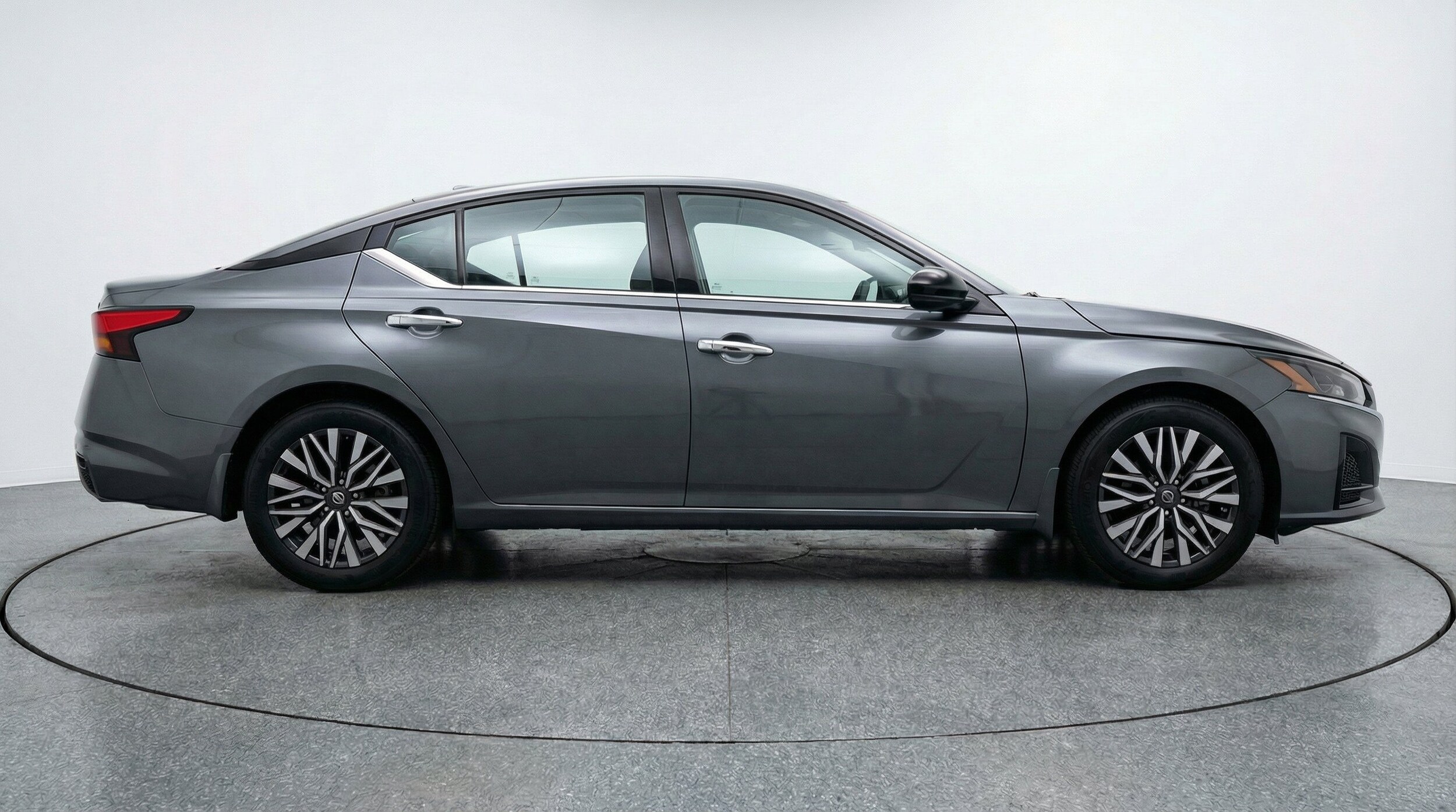 Thumbnail: 2025 Nissan Altima - 10