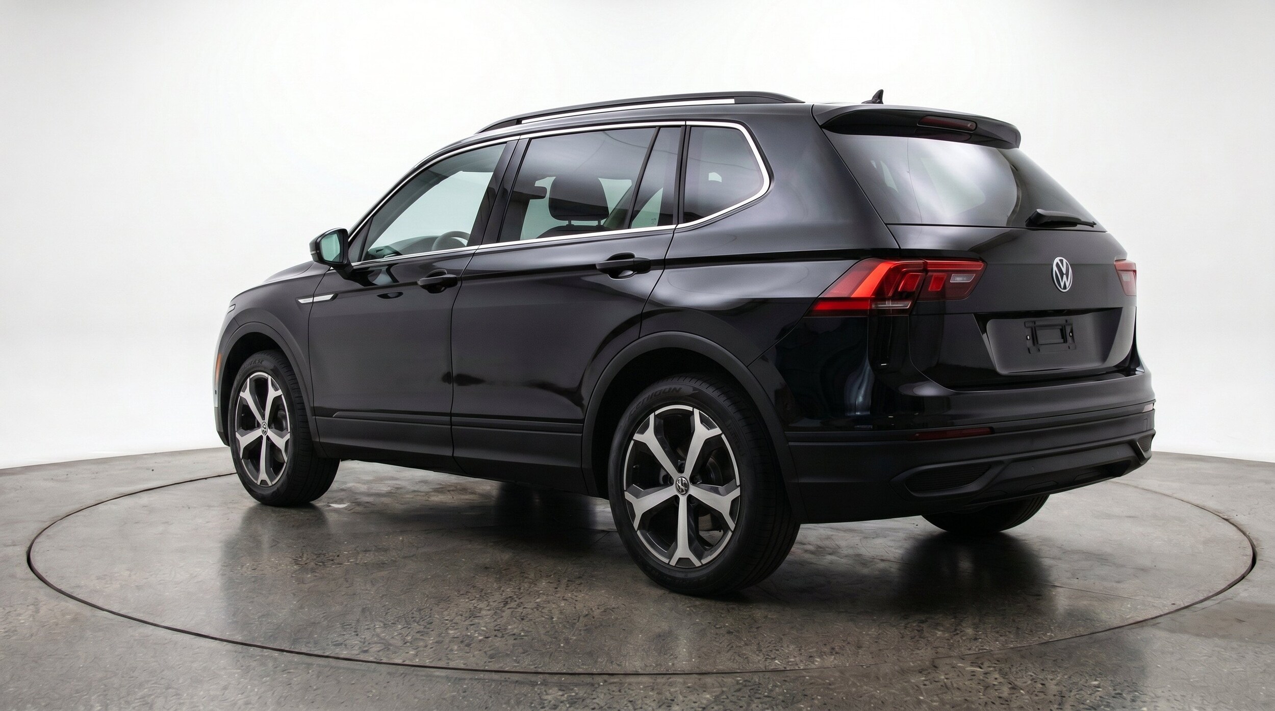 Thumbnail: 2026 Volkswagen Tiguan - 6