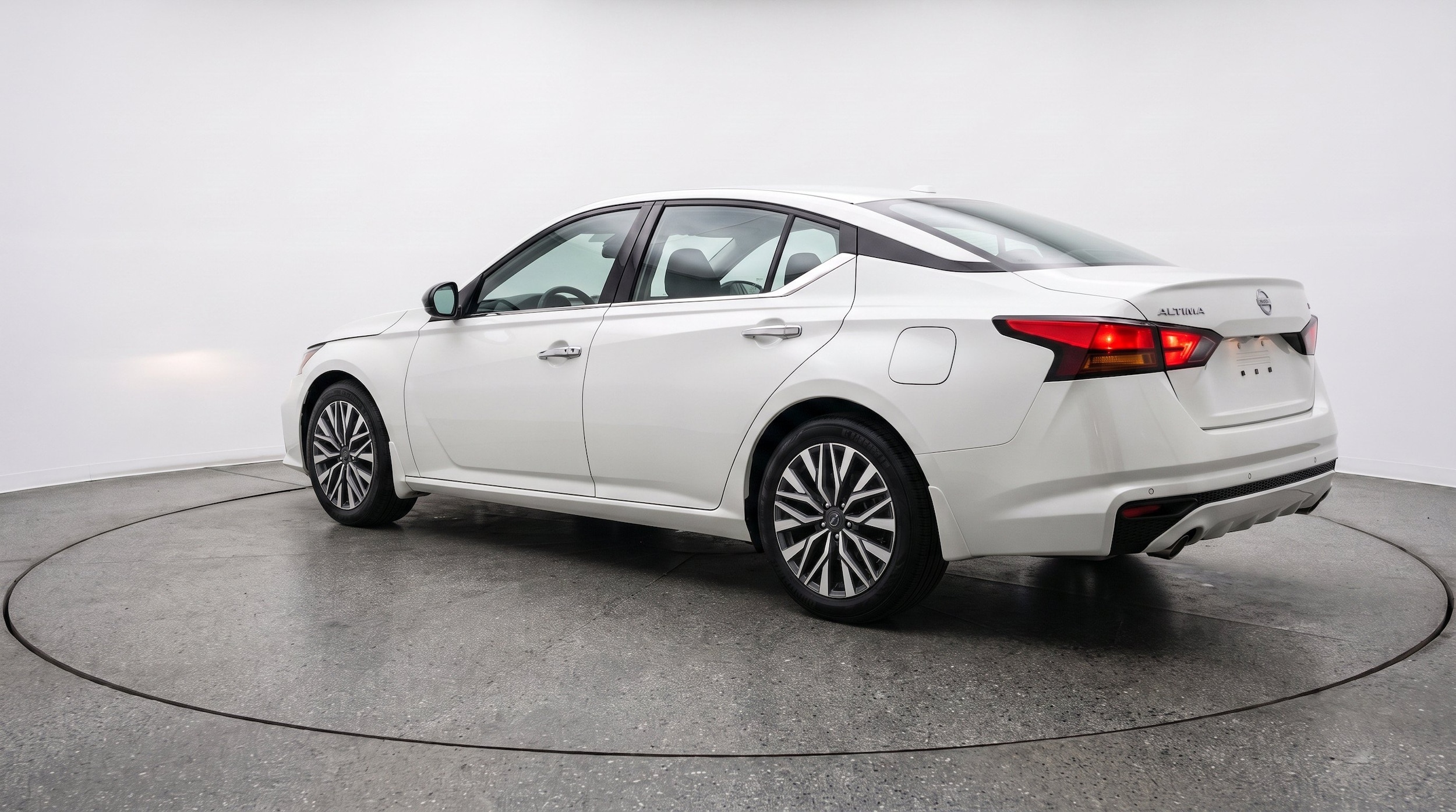 Thumbnail: 2025 Nissan Altima - 6