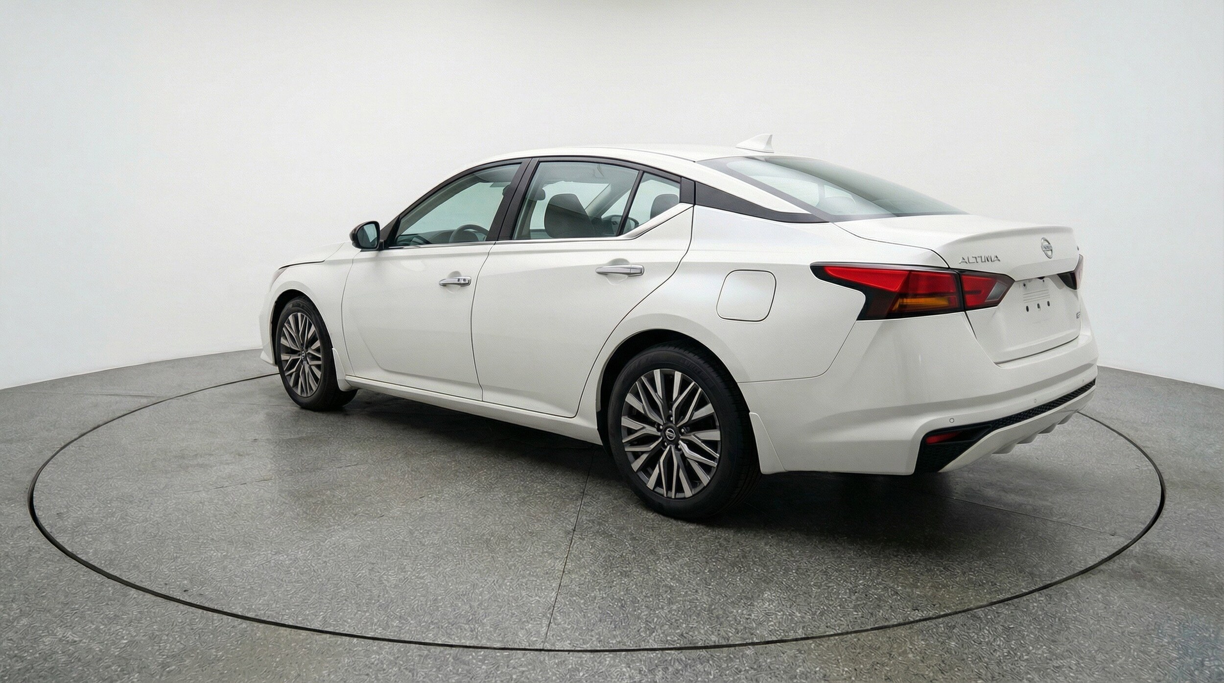 Thumbnail: 2025 Nissan Altima - 6