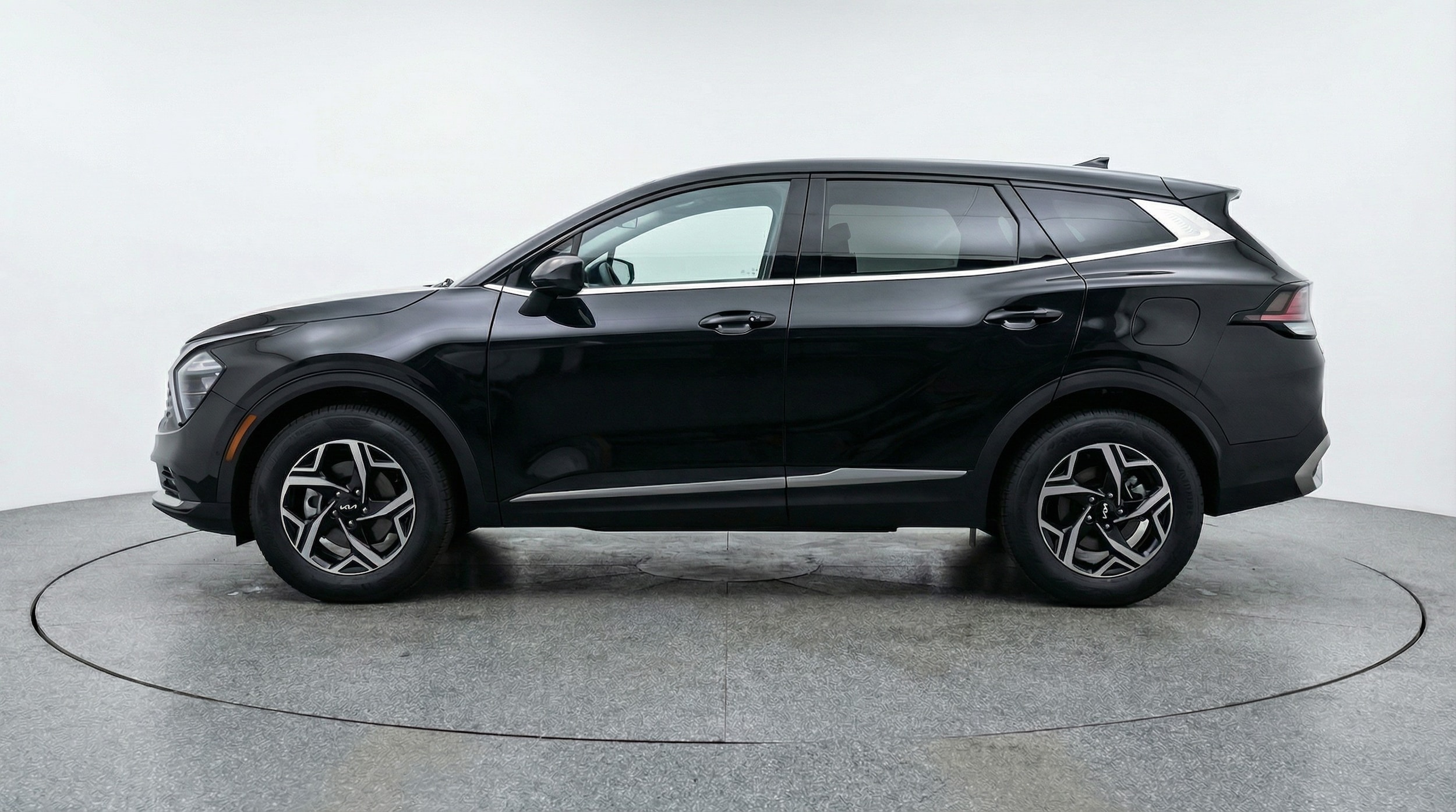 Thumbnail: 2025 Kia Sportage - 4