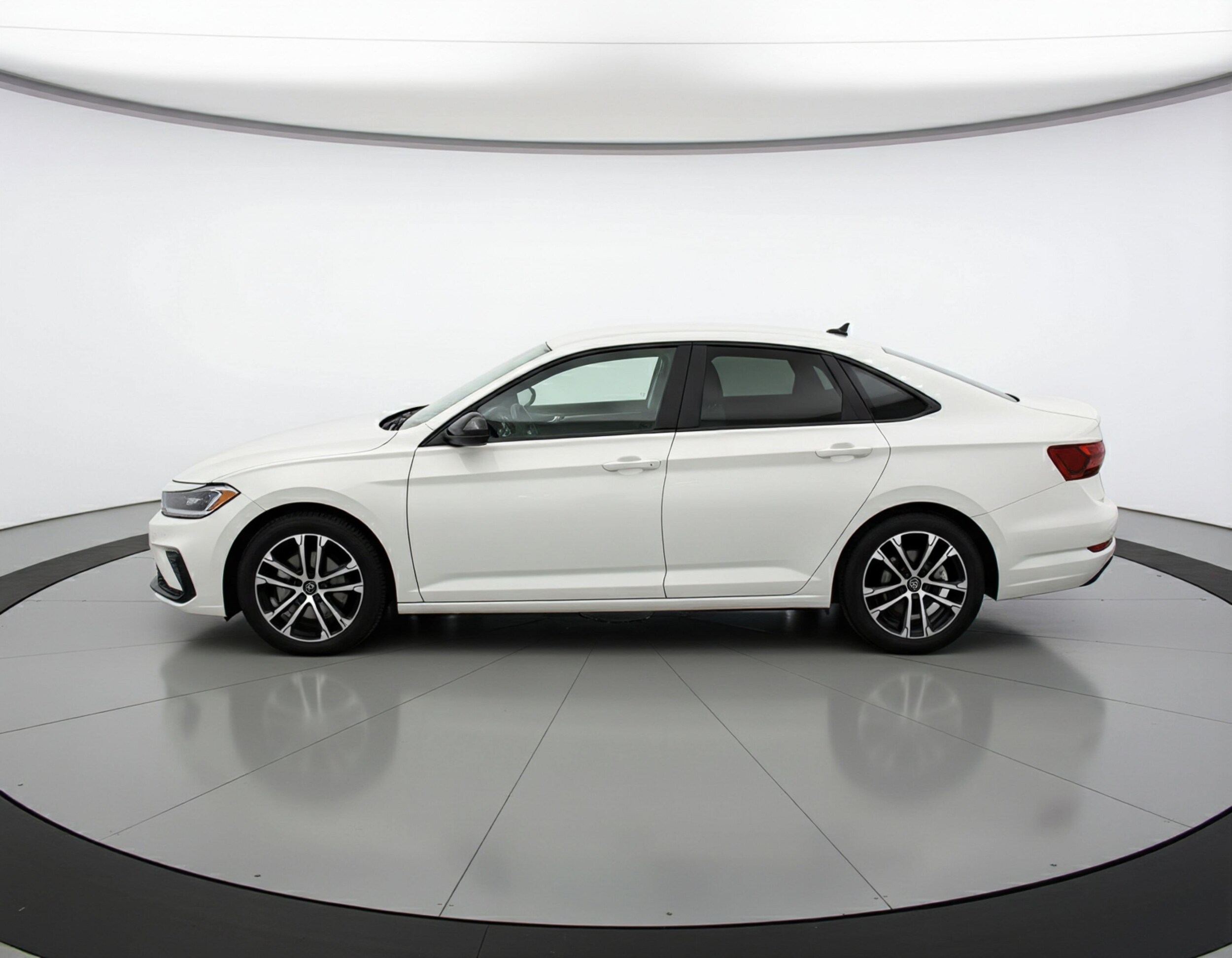 Thumbnail: 2025 Volkswagen Jetta - 5