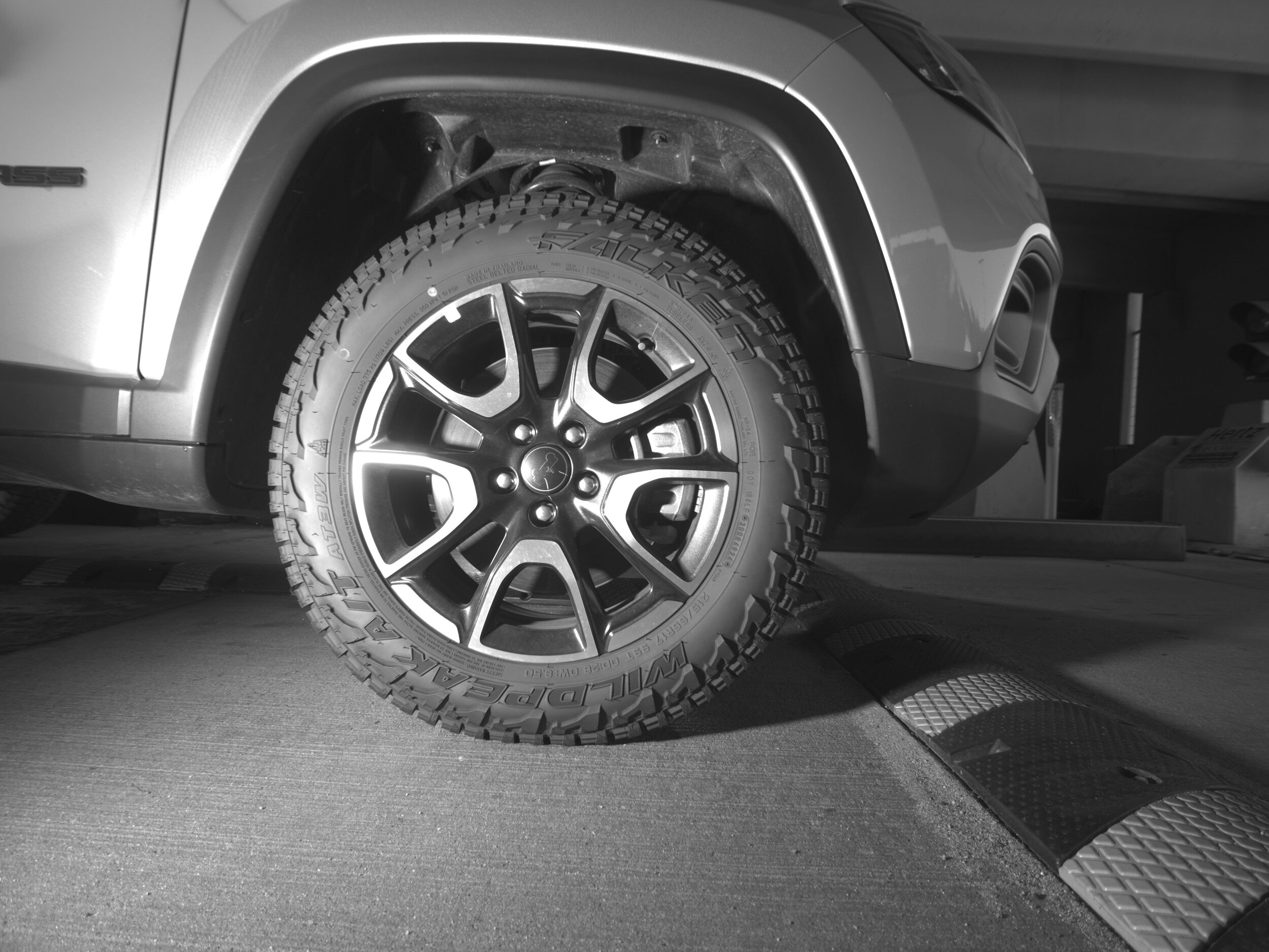 Thumbnail: 2025 Jeep Compass - 13