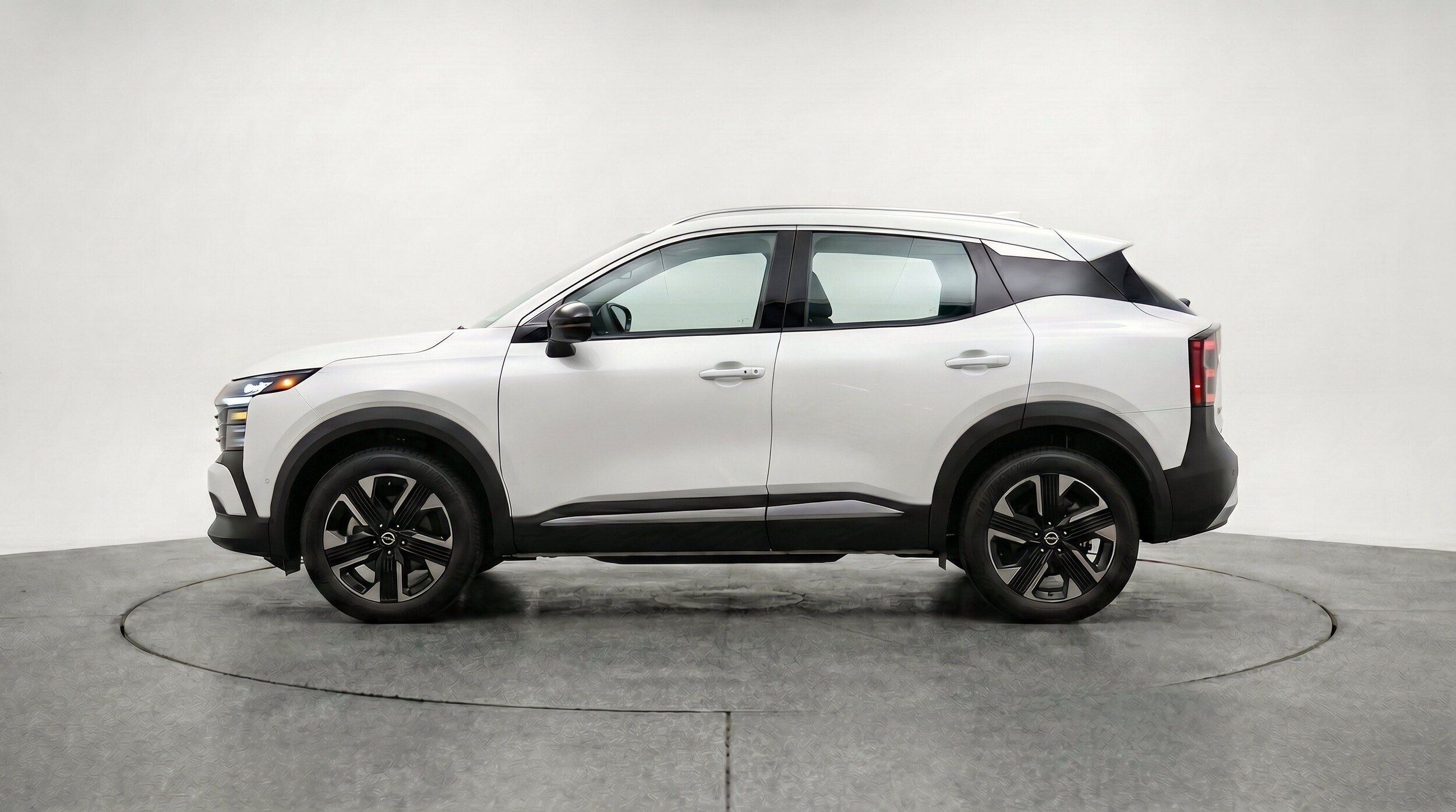 Thumbnail: 2026 Nissan Kicks - 5