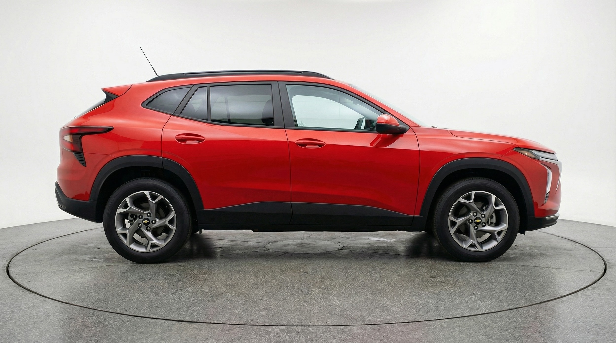 Thumbnail: 2025 Chevrolet Trax - 8