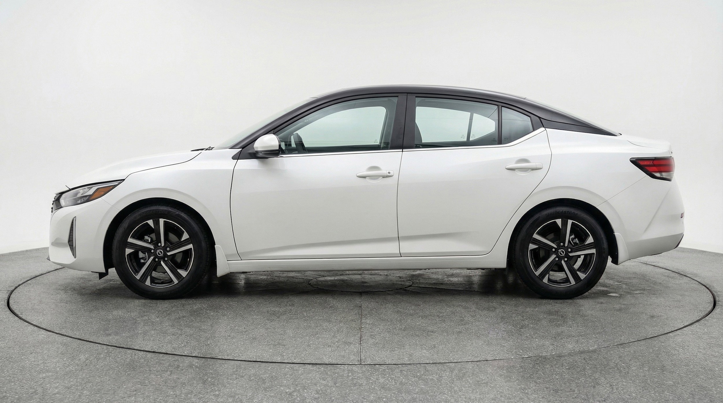 Thumbnail: 2025 Nissan Sentra - 5