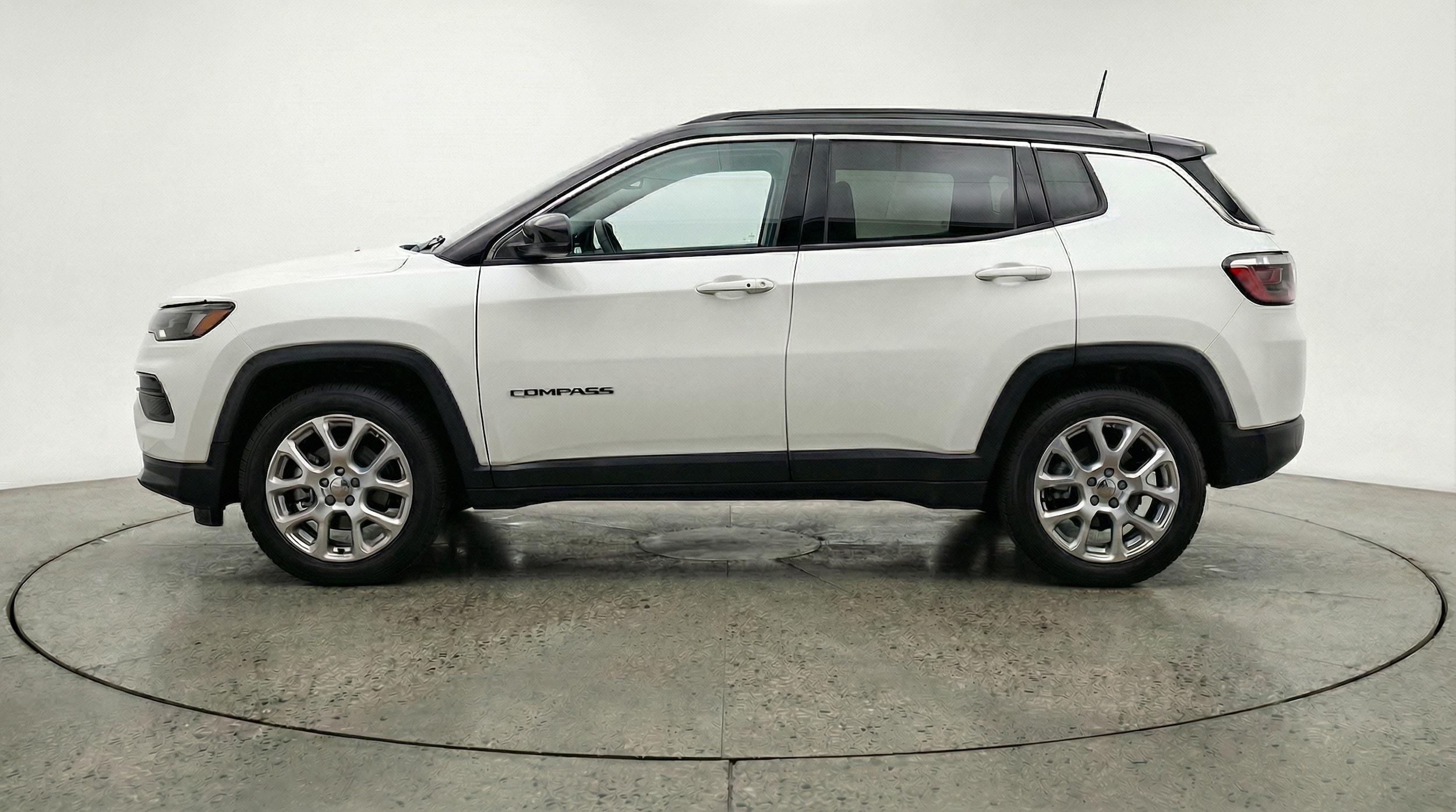 Thumbnail: 2025 Jeep Compass - 4