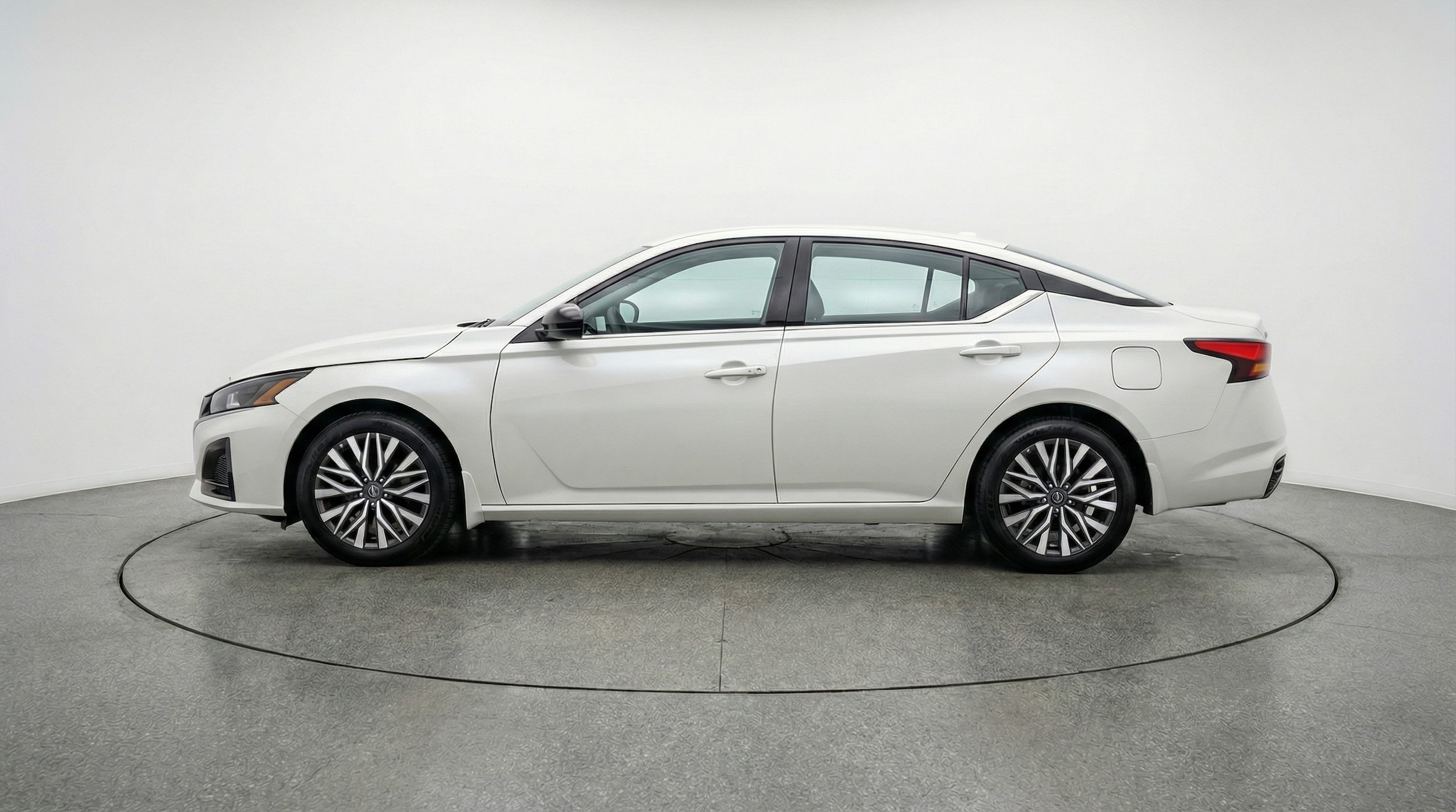 Thumbnail: 2025 Nissan Altima - 4