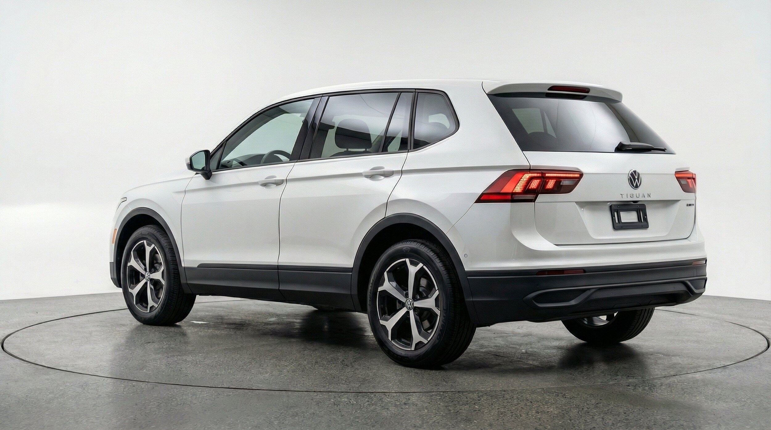 Thumbnail: 2026 Volkswagen Tiguan - 6