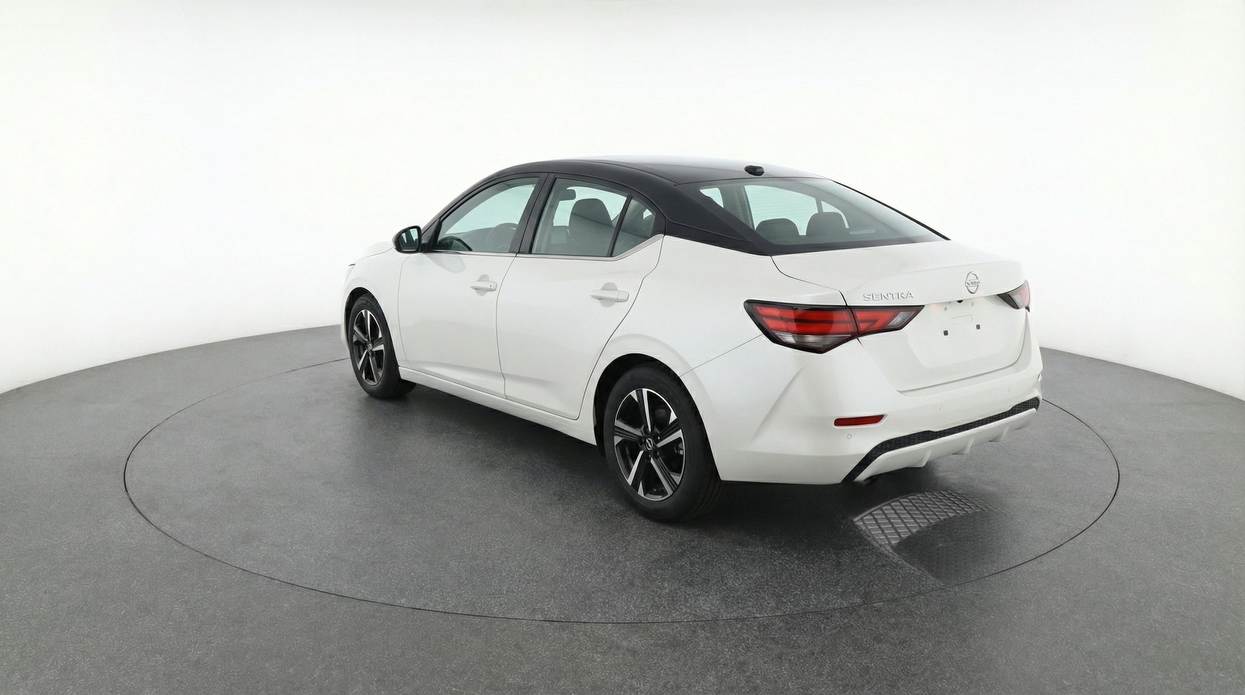 Thumbnail: 2025 Nissan Sentra - 5