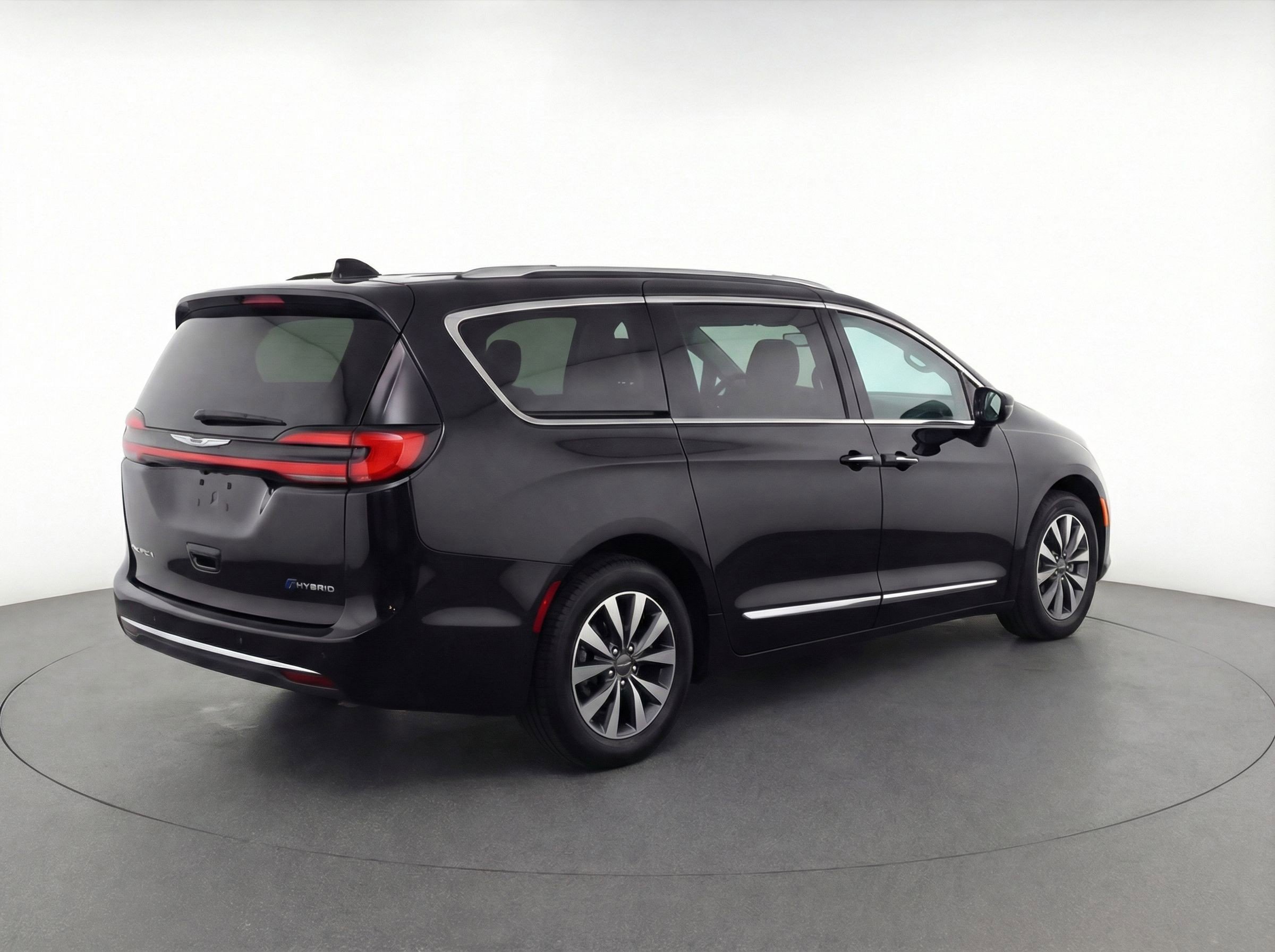 Thumbnail: 2023 Chrysler Pacifica - 9