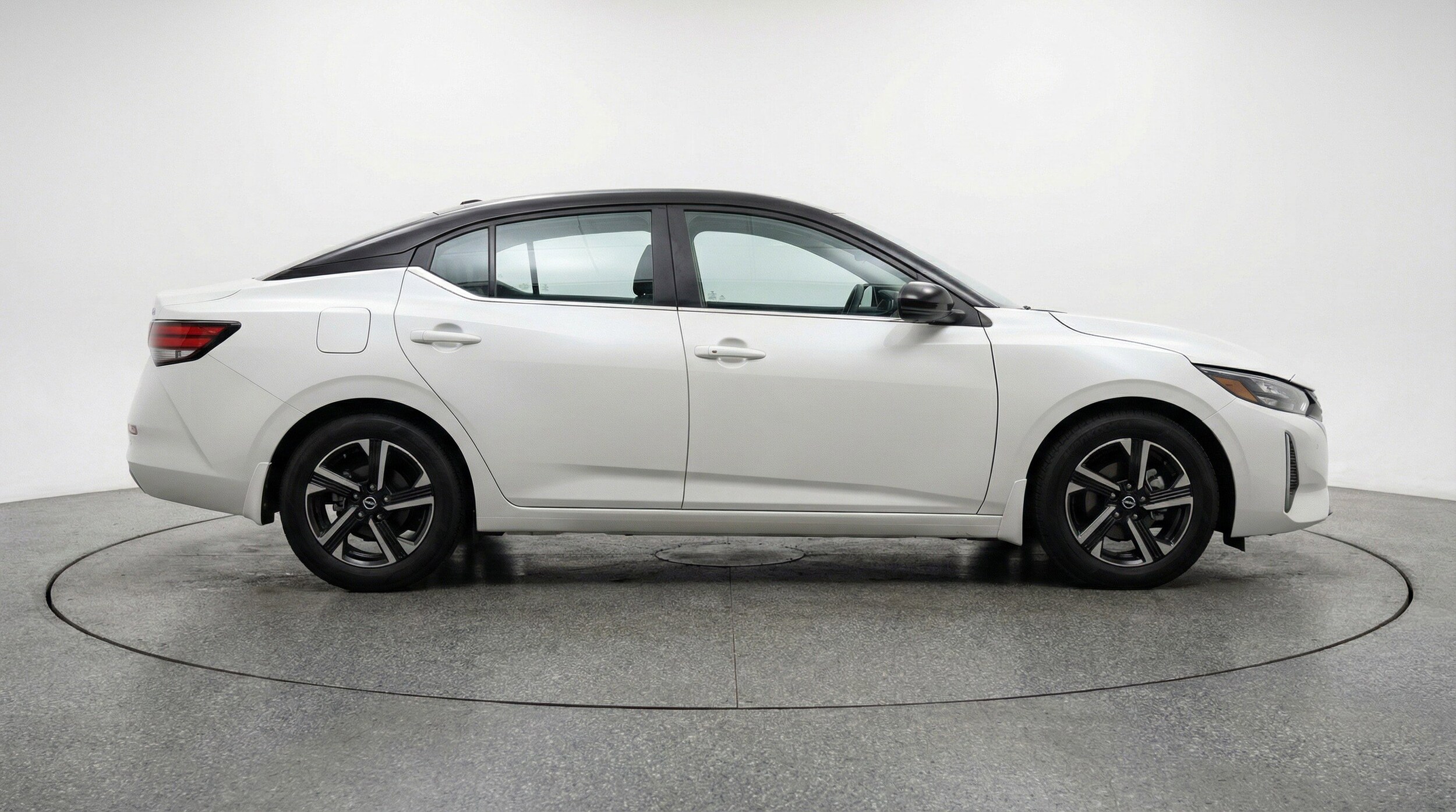 Thumbnail: 2025 Nissan Sentra - 11