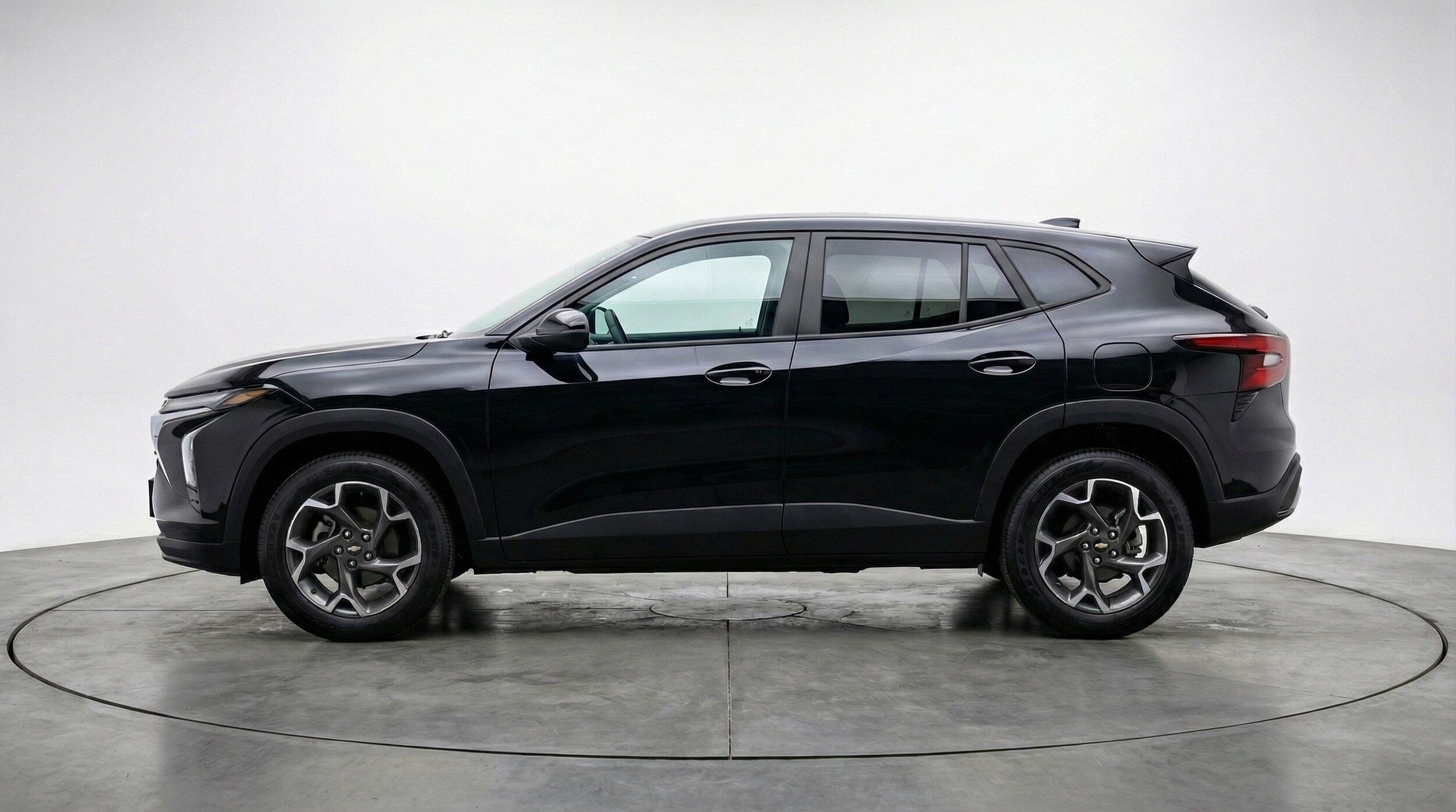 Thumbnail: 2025 Chevrolet Trax - 5