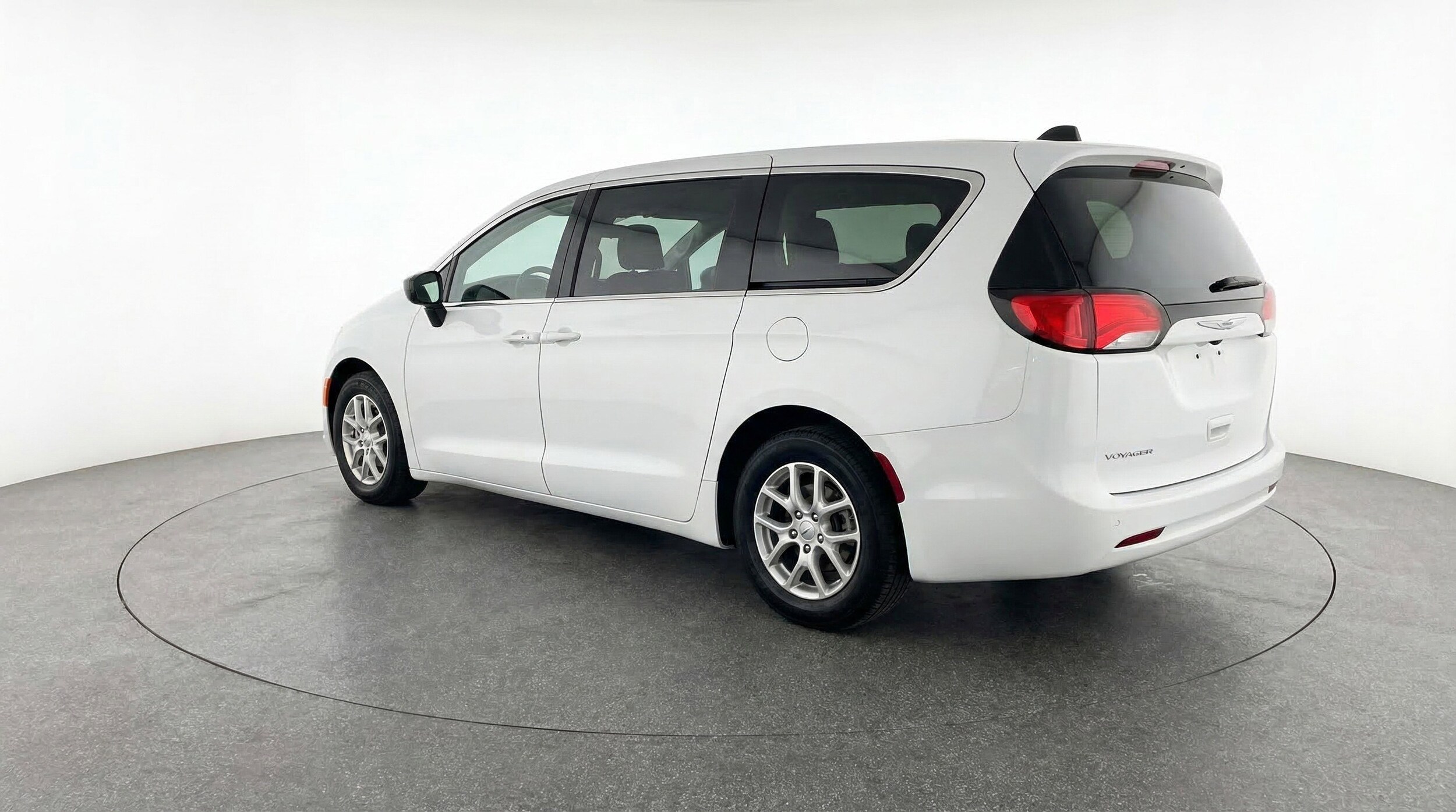 Thumbnail: 2024 Chrysler Voyager - 6