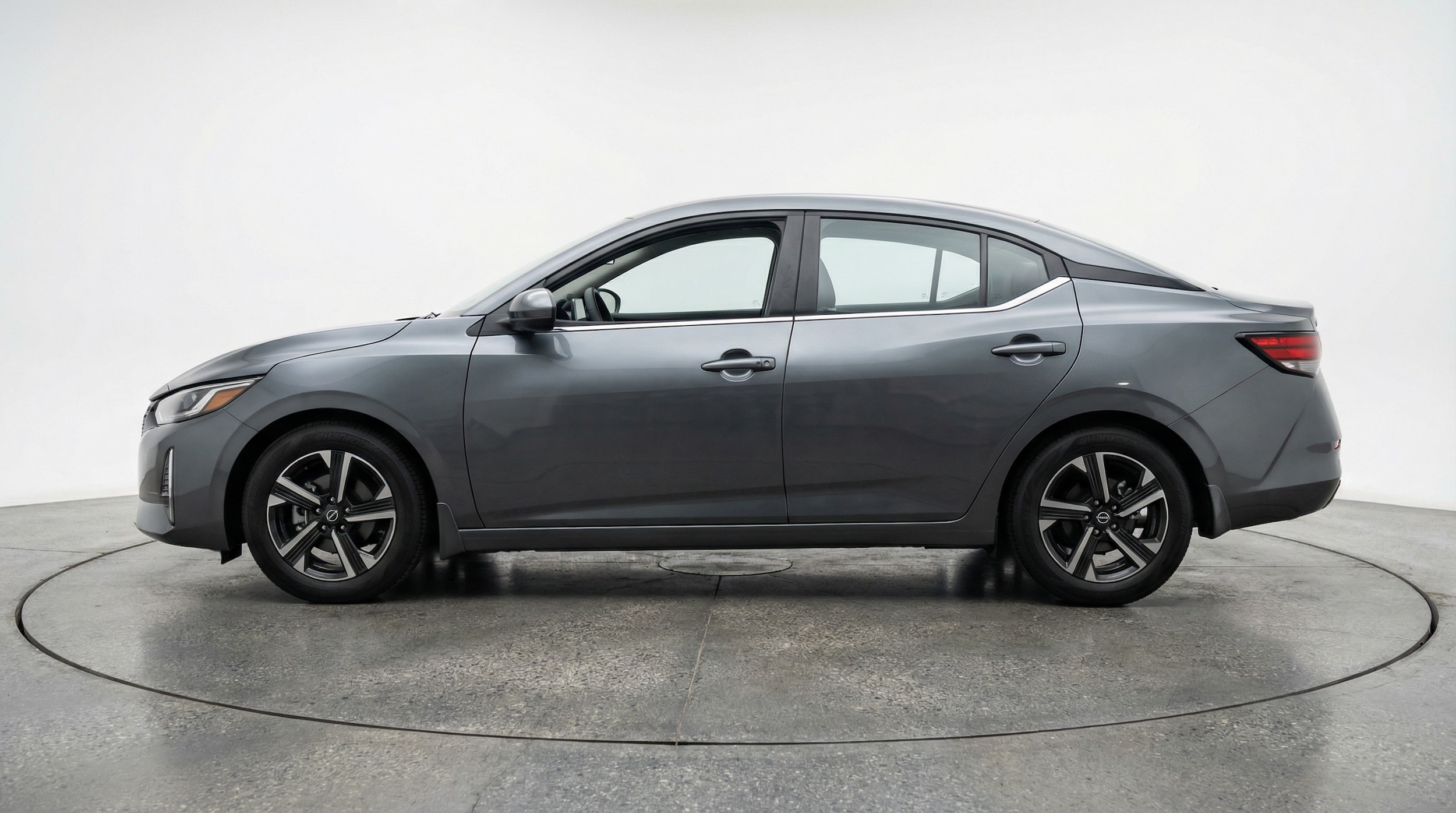 Thumbnail: 2025 Nissan Sentra - 4